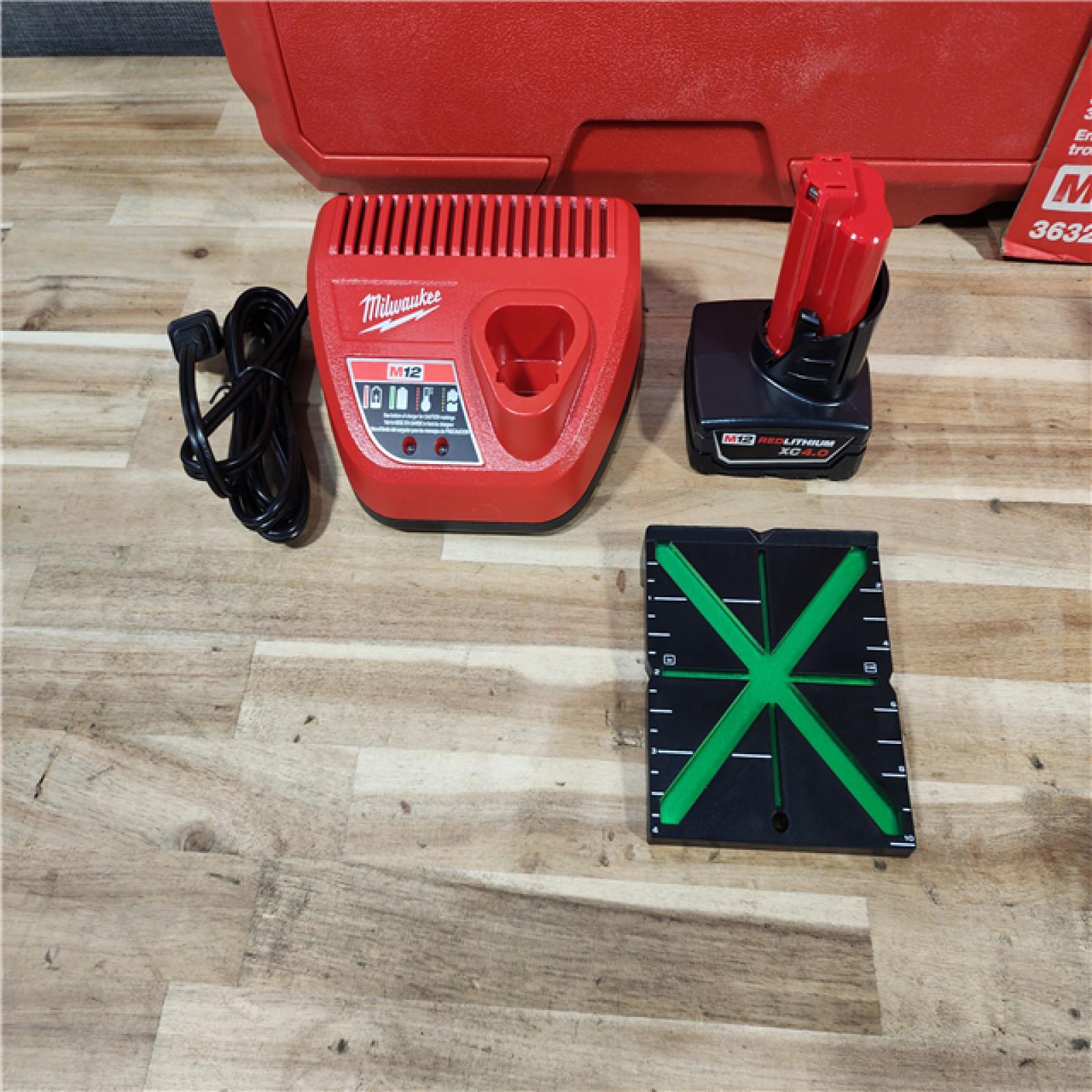 HOUSTON LOCATION - AS-IS Milwaukee 12-Volt Lithium-Ion Cordless Green 250 ft. 3-Plane Laser Level Kit