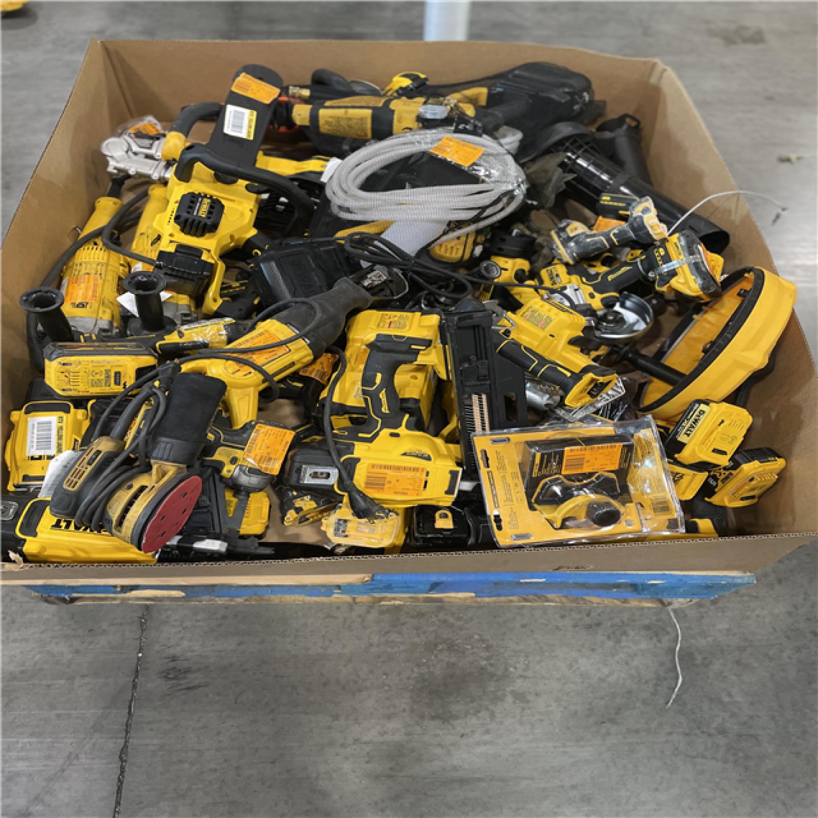 DALLAS LOCATION- AS-IS TOOL PALLET