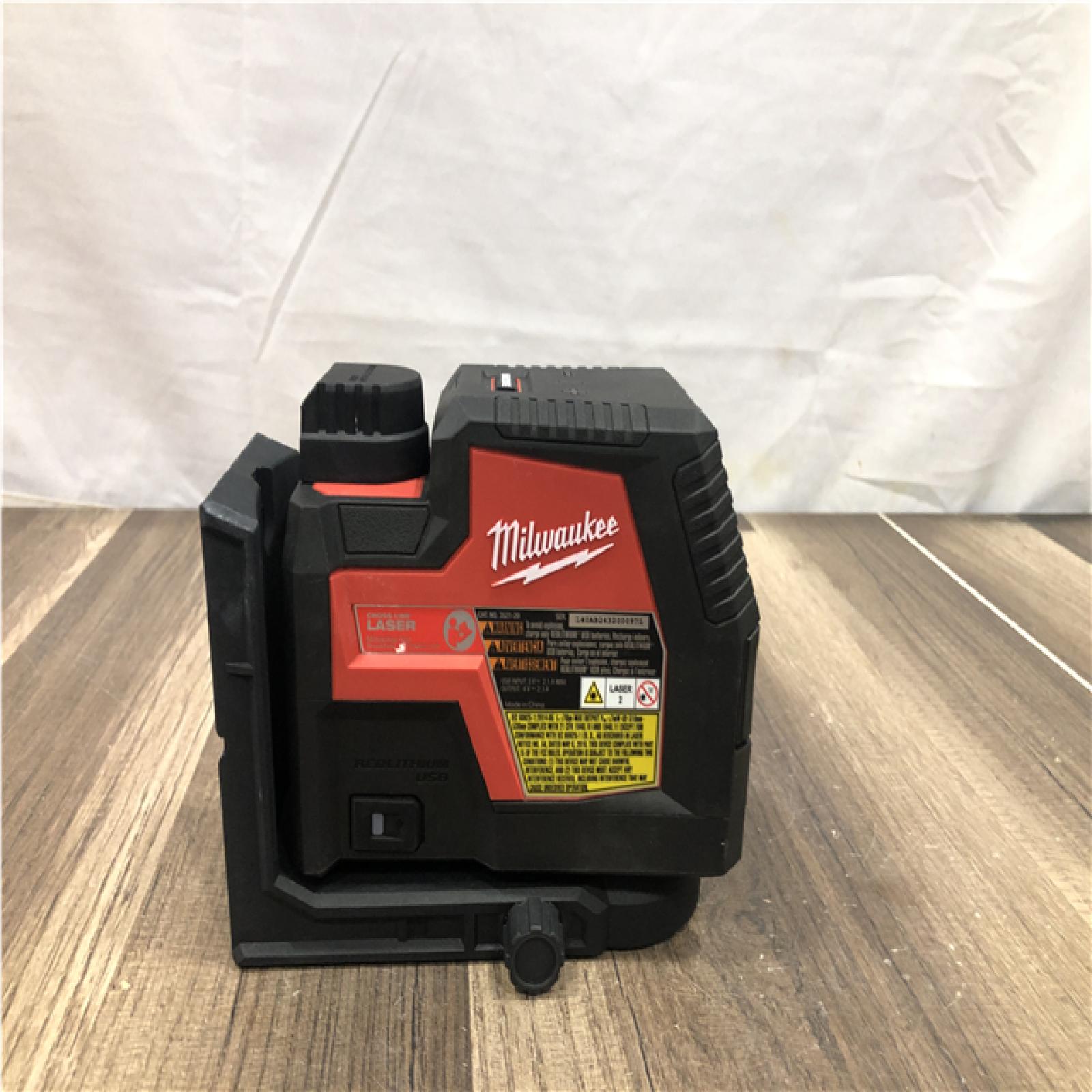 AS-IS Milwaukee 100 ft. REDLITHIUM Lithium-Ion USB Green Rechargeable Cross Line Laser Level with Charger