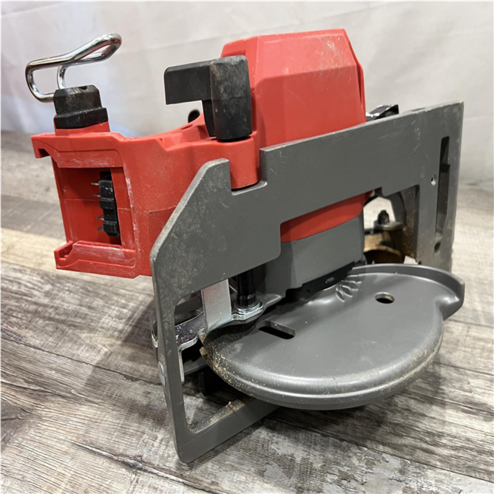 AS-IS Milwaukee FUEL 18V Lithium-Ion Brushless Cordless 6-1/2 in. Circular Saw (Tool-Only)