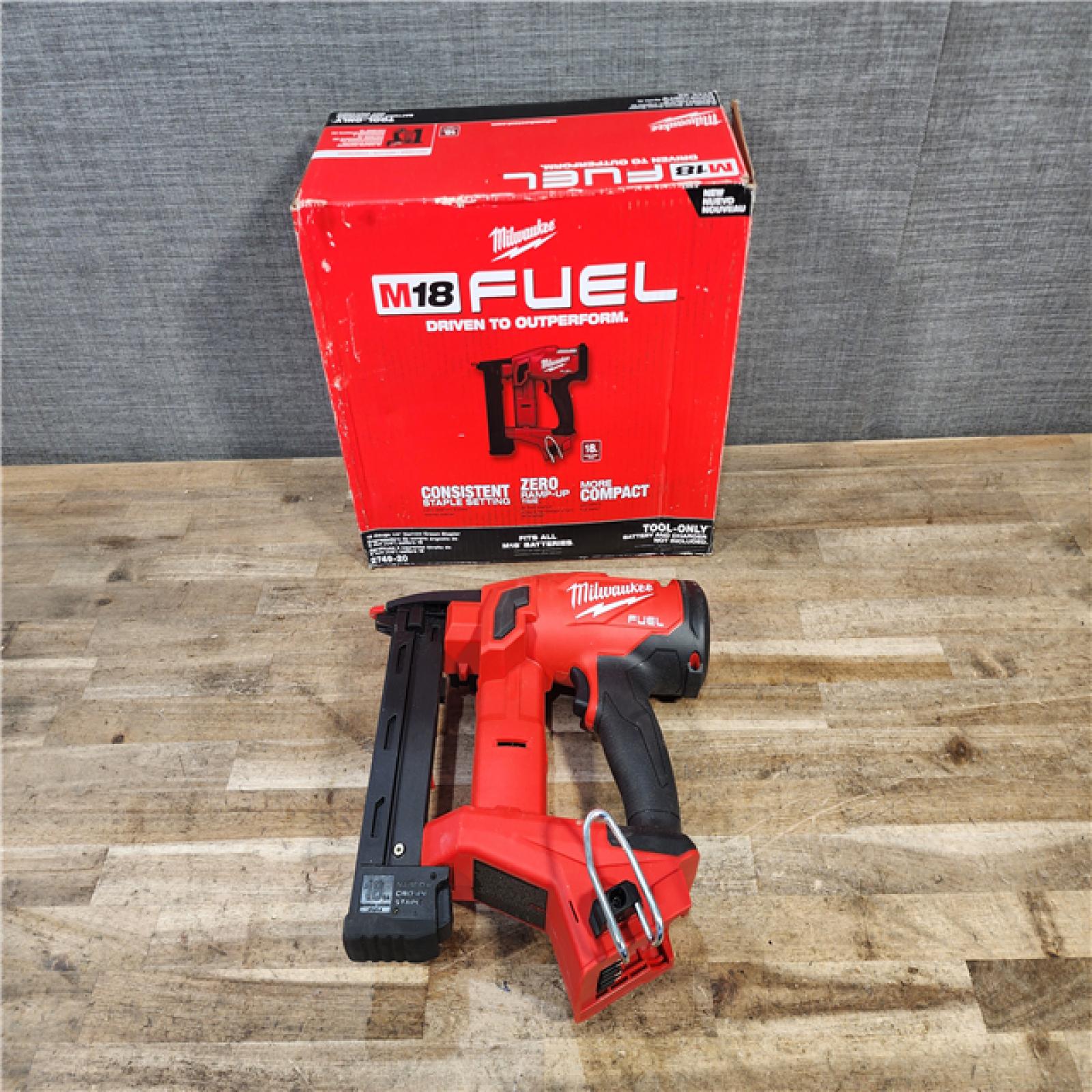 HOUSTON LOCATION - AS-IS Milwaukee  FUEL 18-Volt Lithium-Ion Brushless Cordless 18-Gauge 1/4 in. Narrow Crown Stapler (Tool-Only)