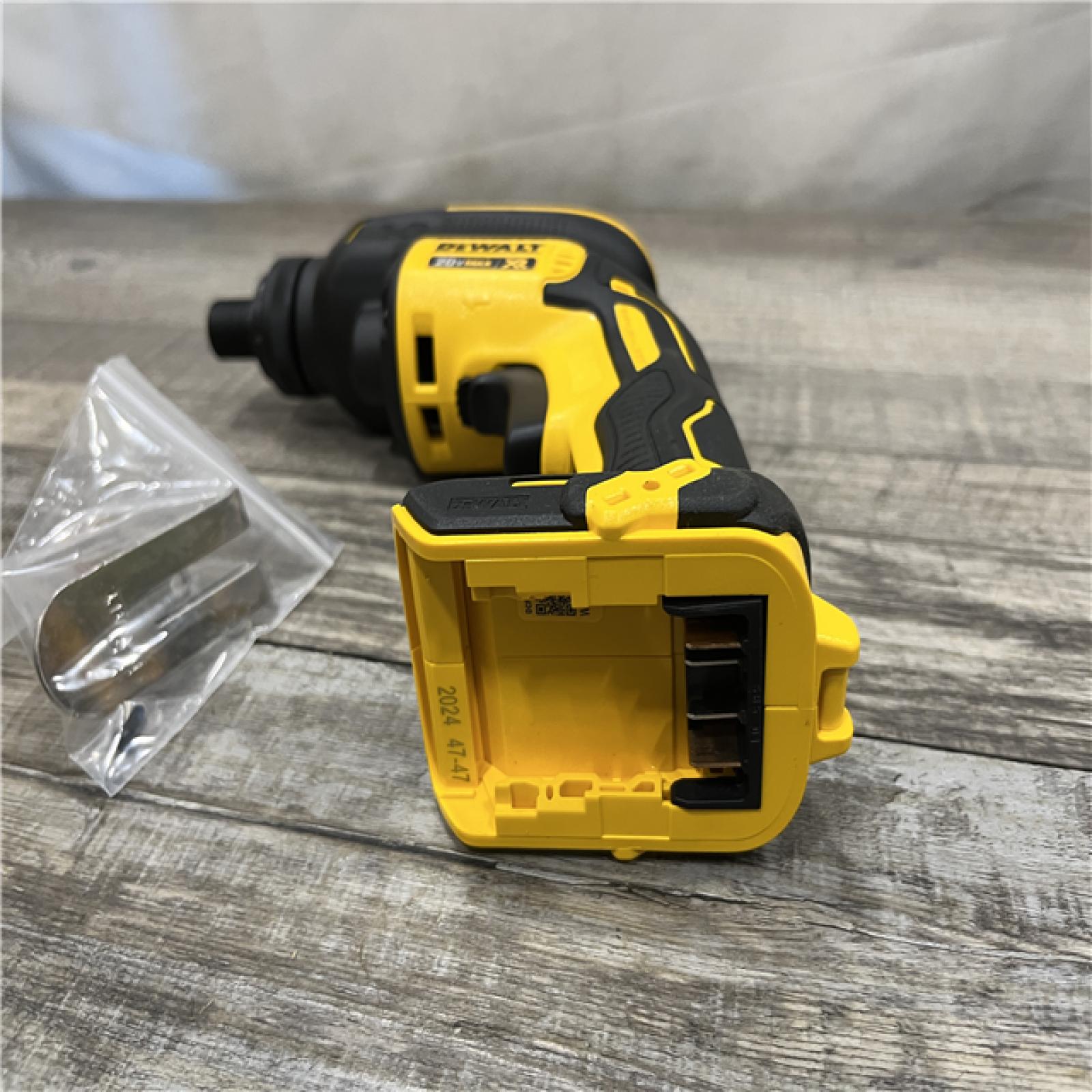 AS-IS DEWALT 20V MAX XR Cordless Brushless Drywall Screw Gun Threaded Clutch Housing (Tool Only)