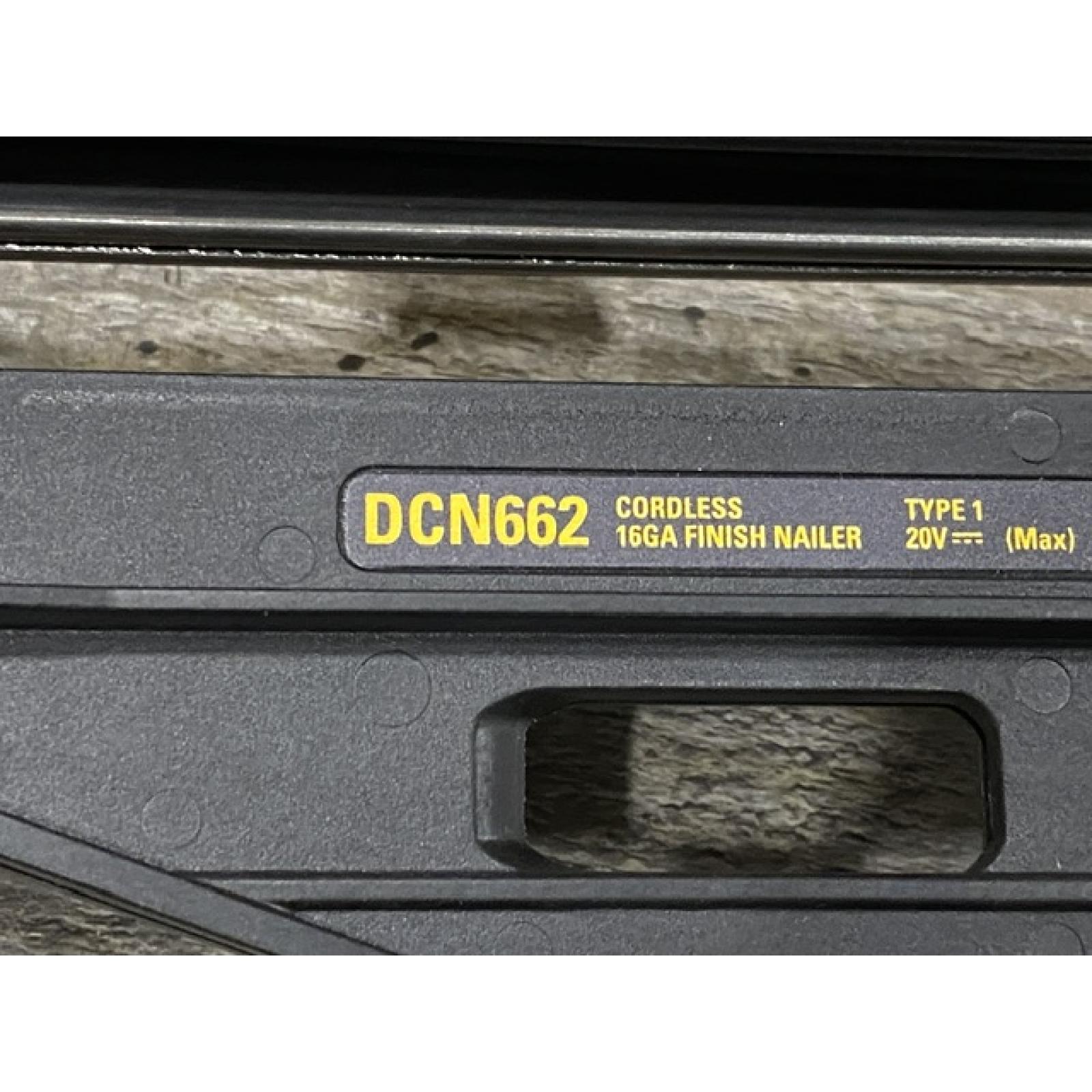 AS-IS DEWALT 20V MAX XR 16-Gauge Lithium-Ion Cordless Finish Nailer (Tool Only)