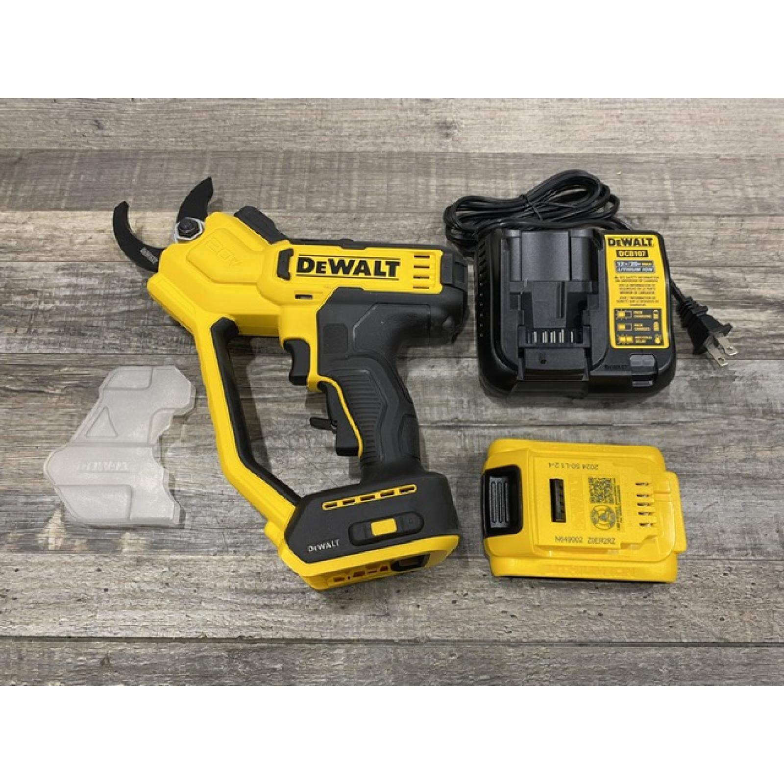 AS-IS DEWALT 20V MAX Cordless Battery Powered Pruner Kit