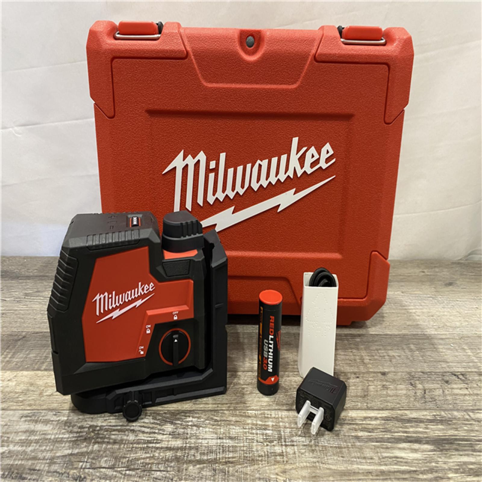 AS-IS Milwaukee 100 ft. REDLITHIUM Lithium-Ion USB Green Rechargeable Cross Line Laser Level Kit