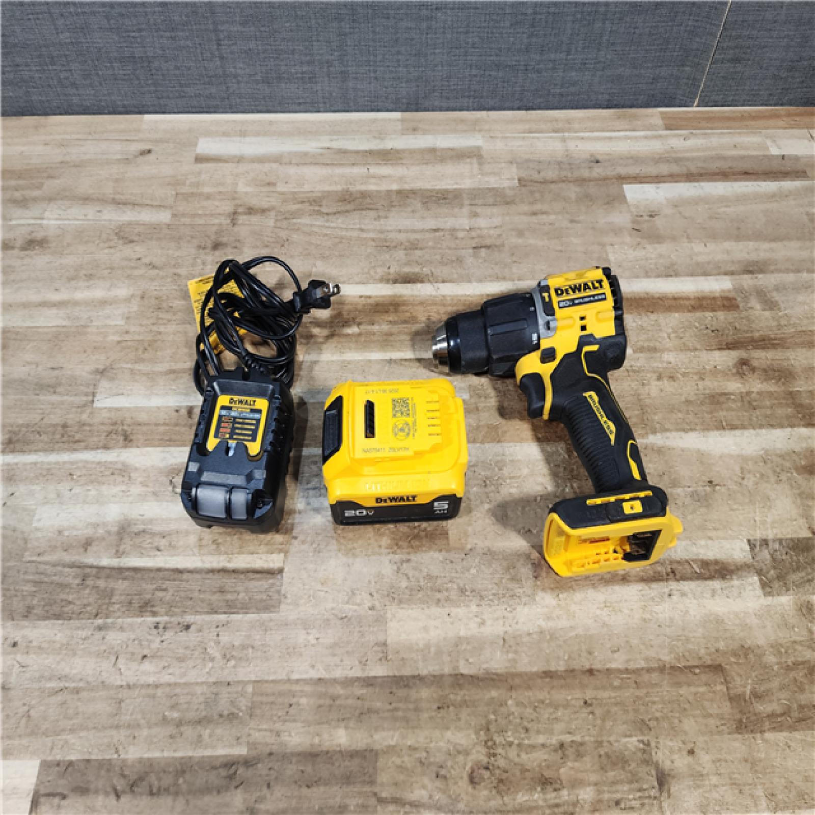 HOUSTON LOCATION - AS - IS DEWALT ATOMIC 20V Lithium-Ion Cordless 1/2 in. Hammer Drill Kit