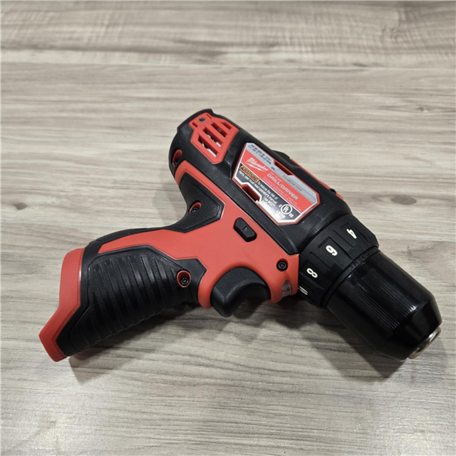 LIKE NEW! -  Milwaukee M12 12VCordless Drill Driver/Impact Driver Combo Kit
