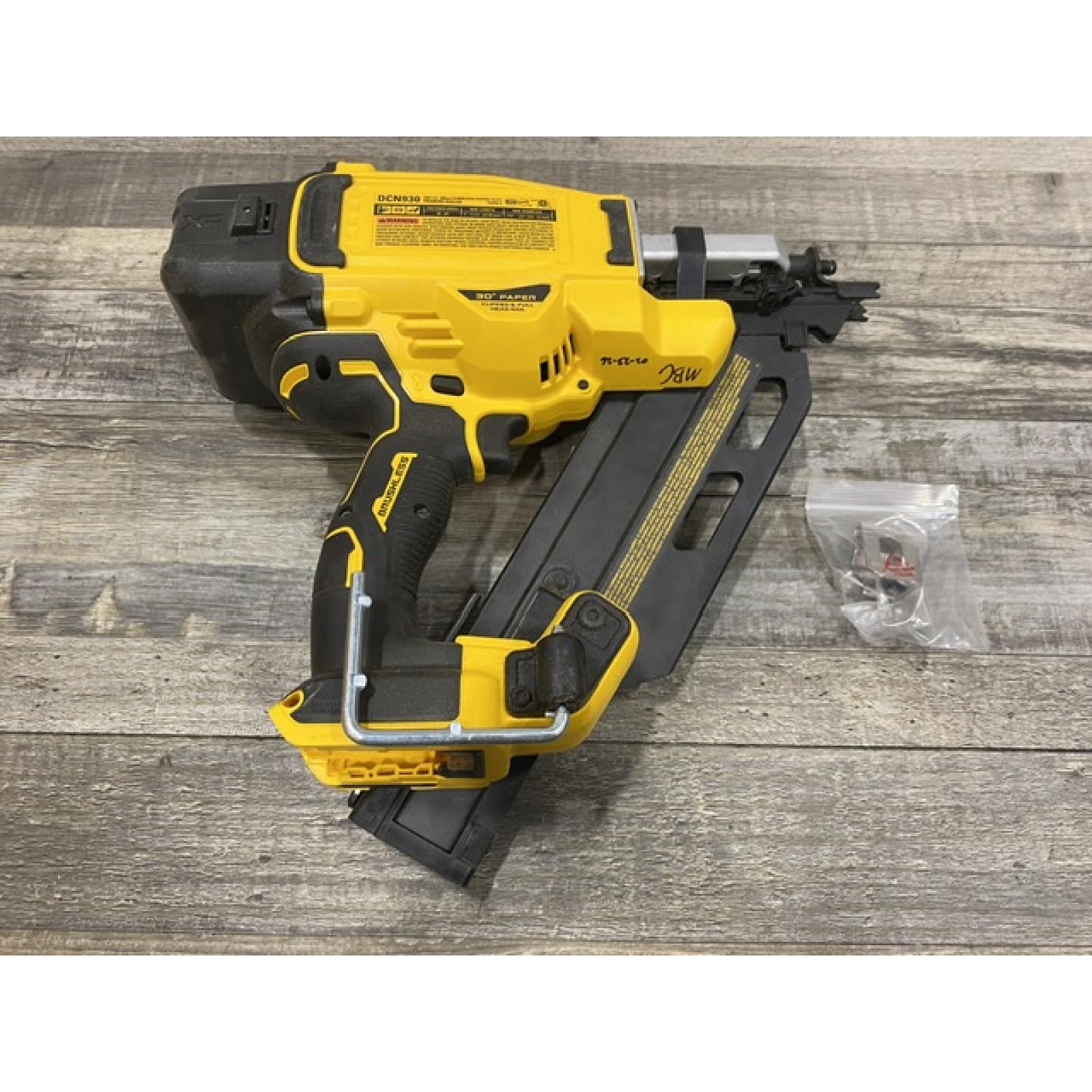 AS-IS DEWALT 20V 30 Degree Cordless Framing Nailer (Tool-Only)