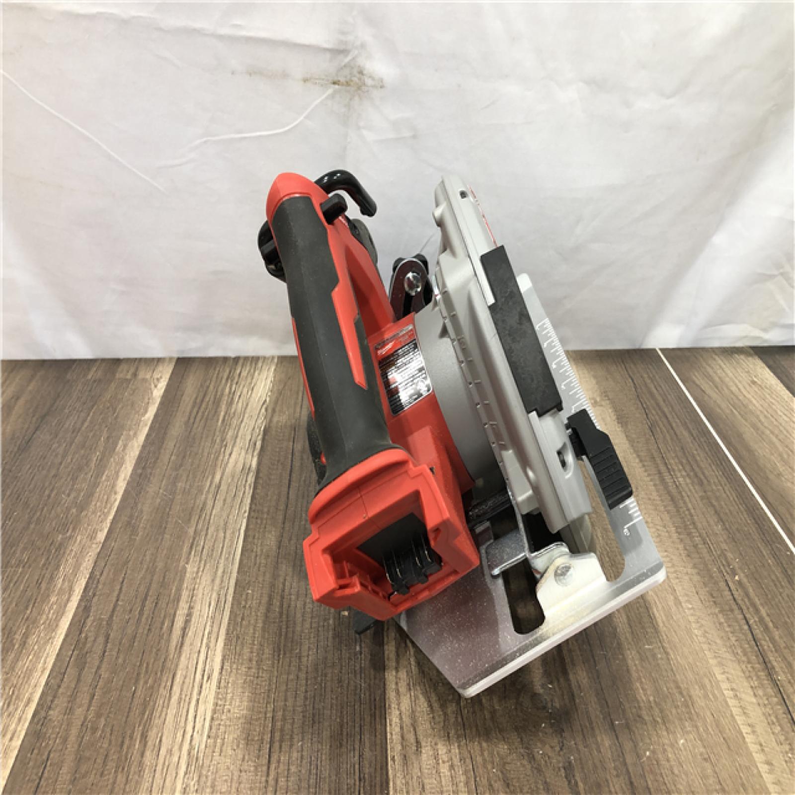 AS-IS Milwaukee 18V Lithium-Ion Brushless Cordless 7-1/4 in. Circular Saw (Tool-Only)