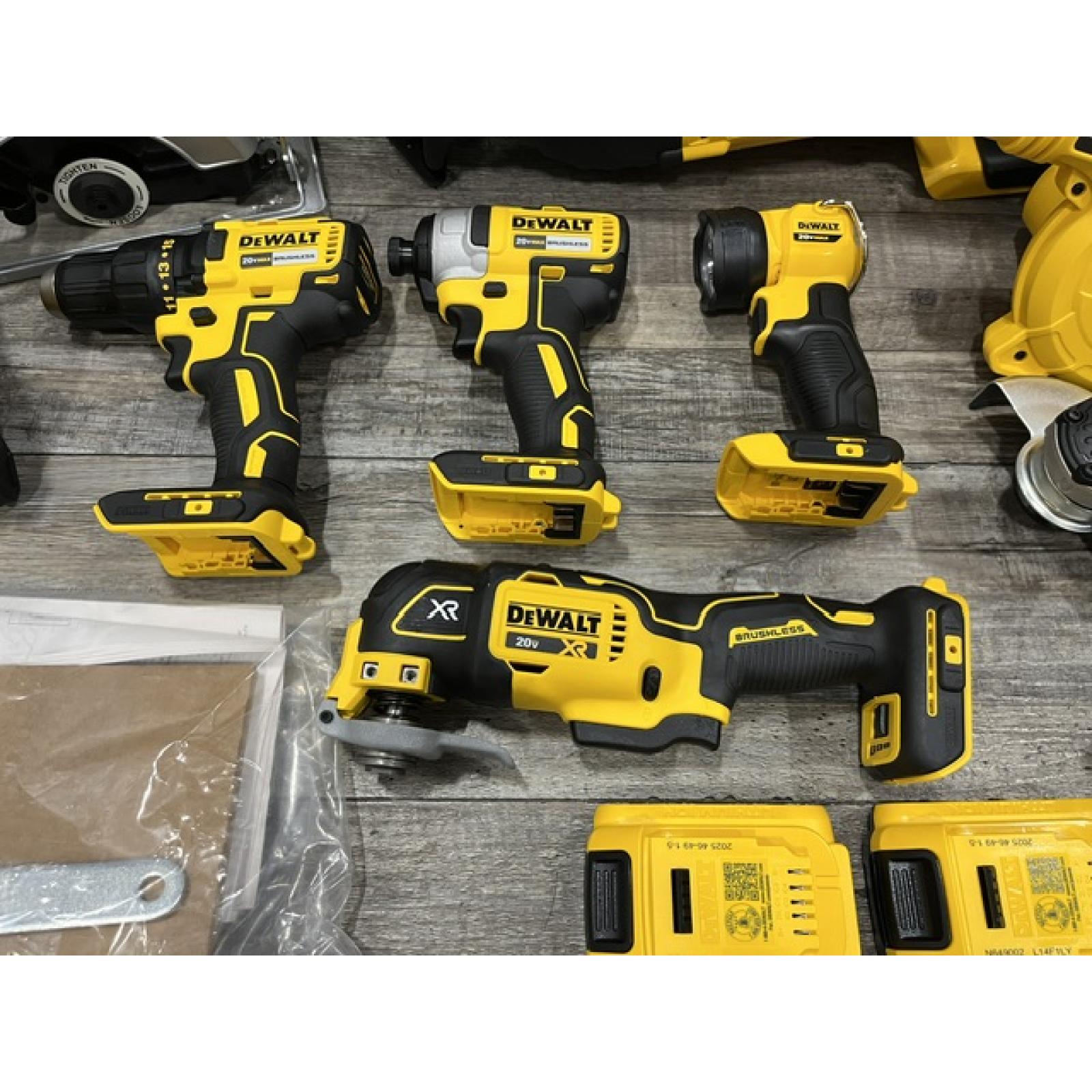 AS-IS DEWALT 20-Volt Max Lithium-Ion (10-Tool) Cordless Combo Kit