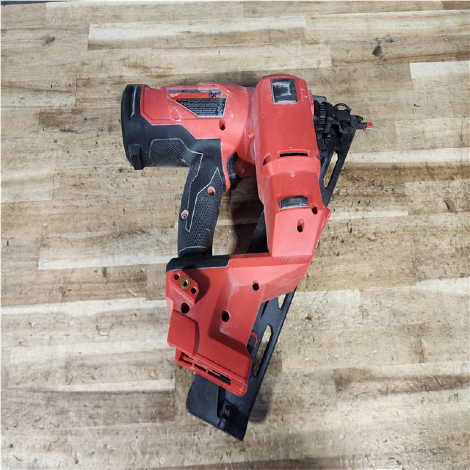 HOUSTON LOCATION - AS - IS Milwaukee FUEL 18V Lithium-Ion Brushless Cordless Gen II 15-Gauge Angled Nailer (Tool-Only)
