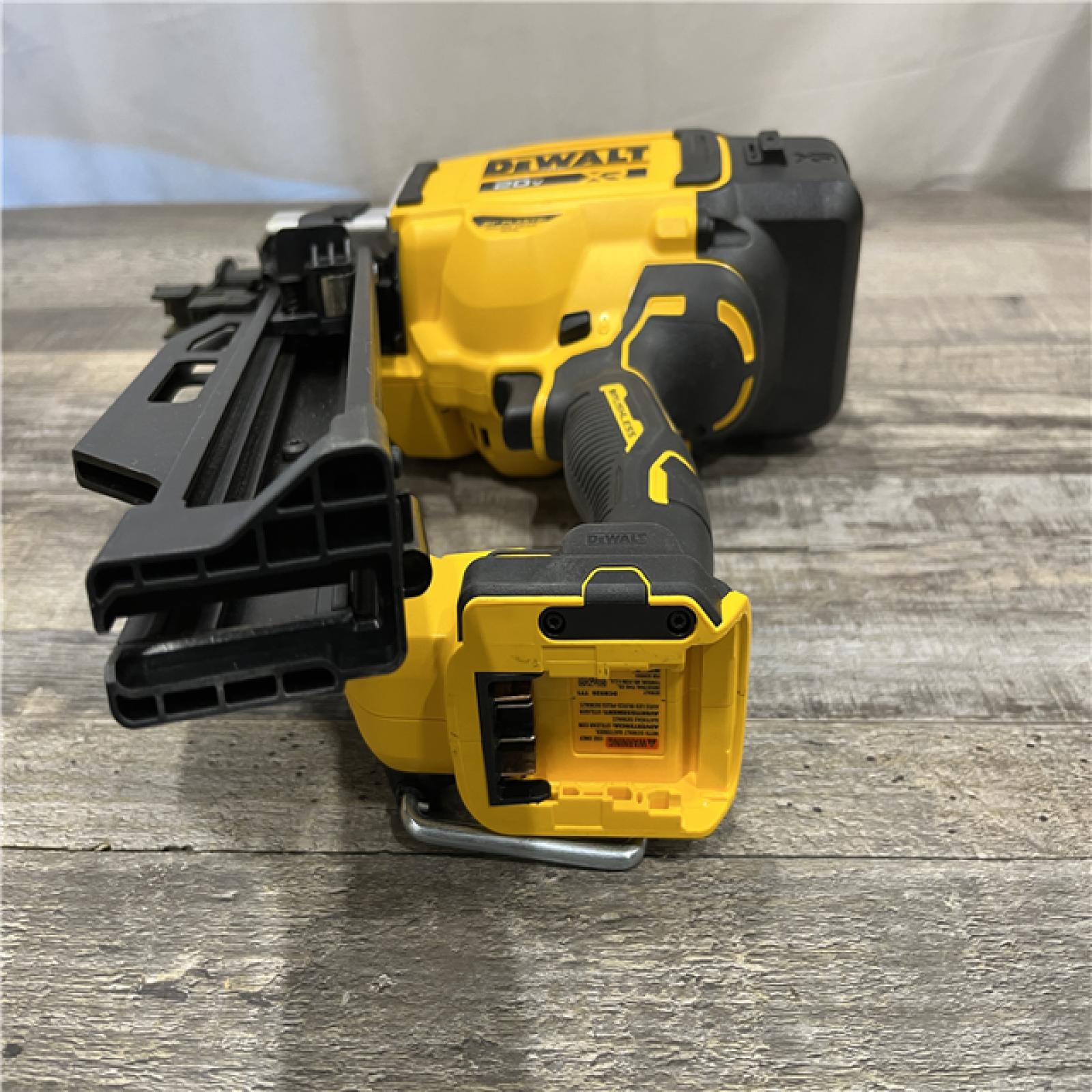 AS-IS DEWALT 20-Volt 21° Cordless Framing Nailer (Tool-Only)