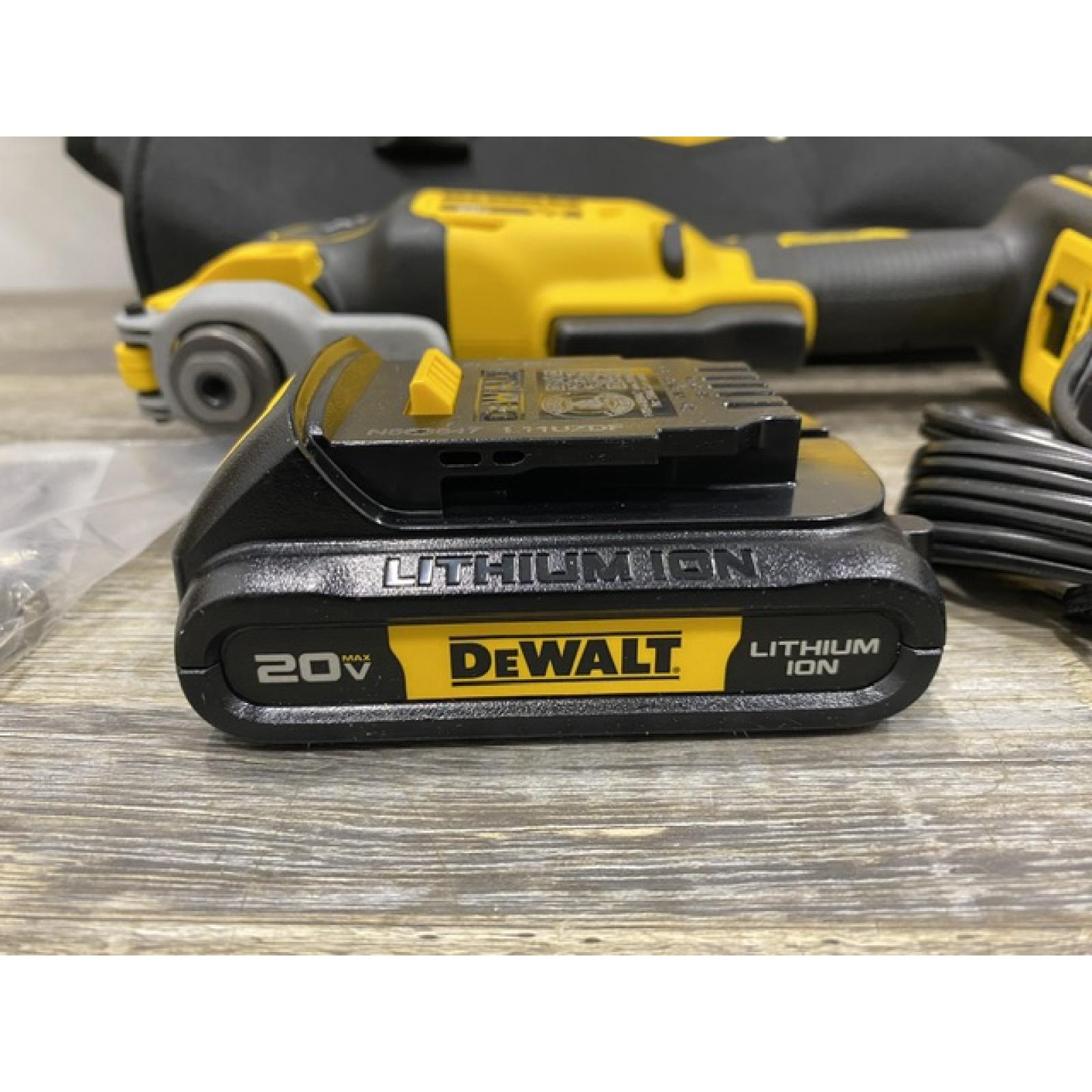 AS-IS DEWALT 20V MAX XR Cordless Brushless 3-Speed Oscillating Multi Tool Kit
