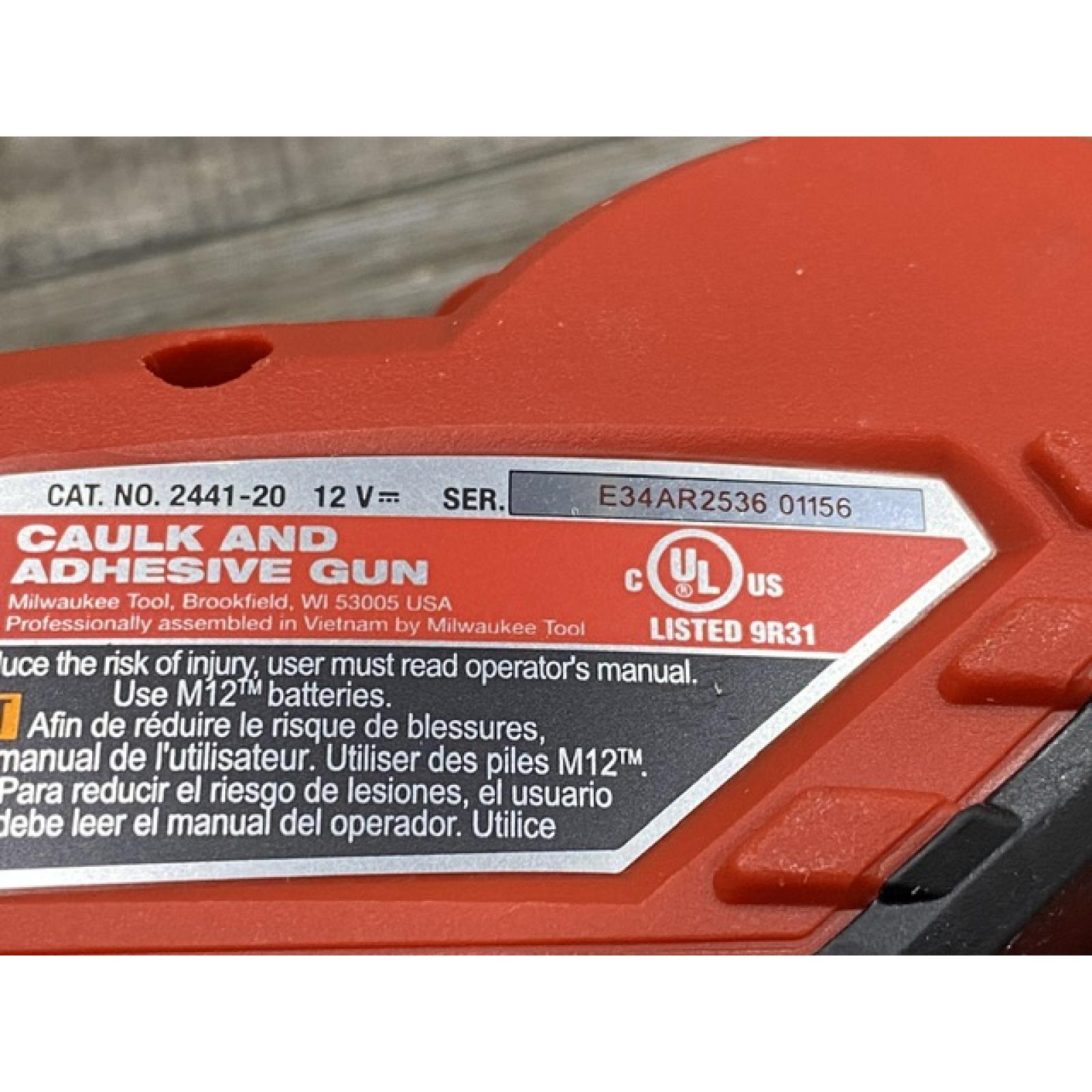 AS-IS Milwaukee 12V Lithium-Ion Cordless 10 oz. Adhesive and Caulk Gun (Tool-Only)