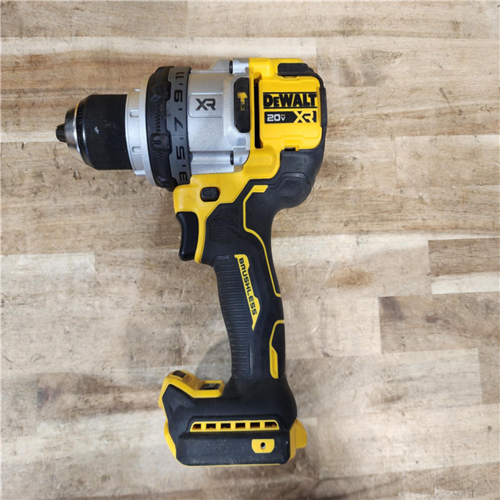 HOUSTON LOCATION - AS-IS DEWALT 20V XR Lithium-Ion Cordless Hammer Drill Kit