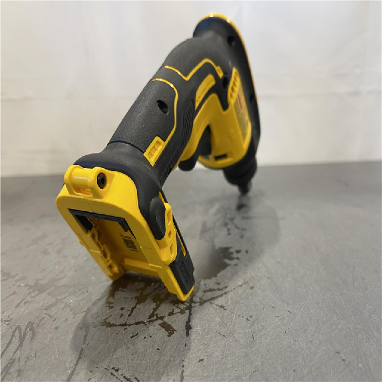 AS-IS - DeWalt 20V MAX XR Cordless Brushless Drywall Screw Gun Threaded Clutch Housing