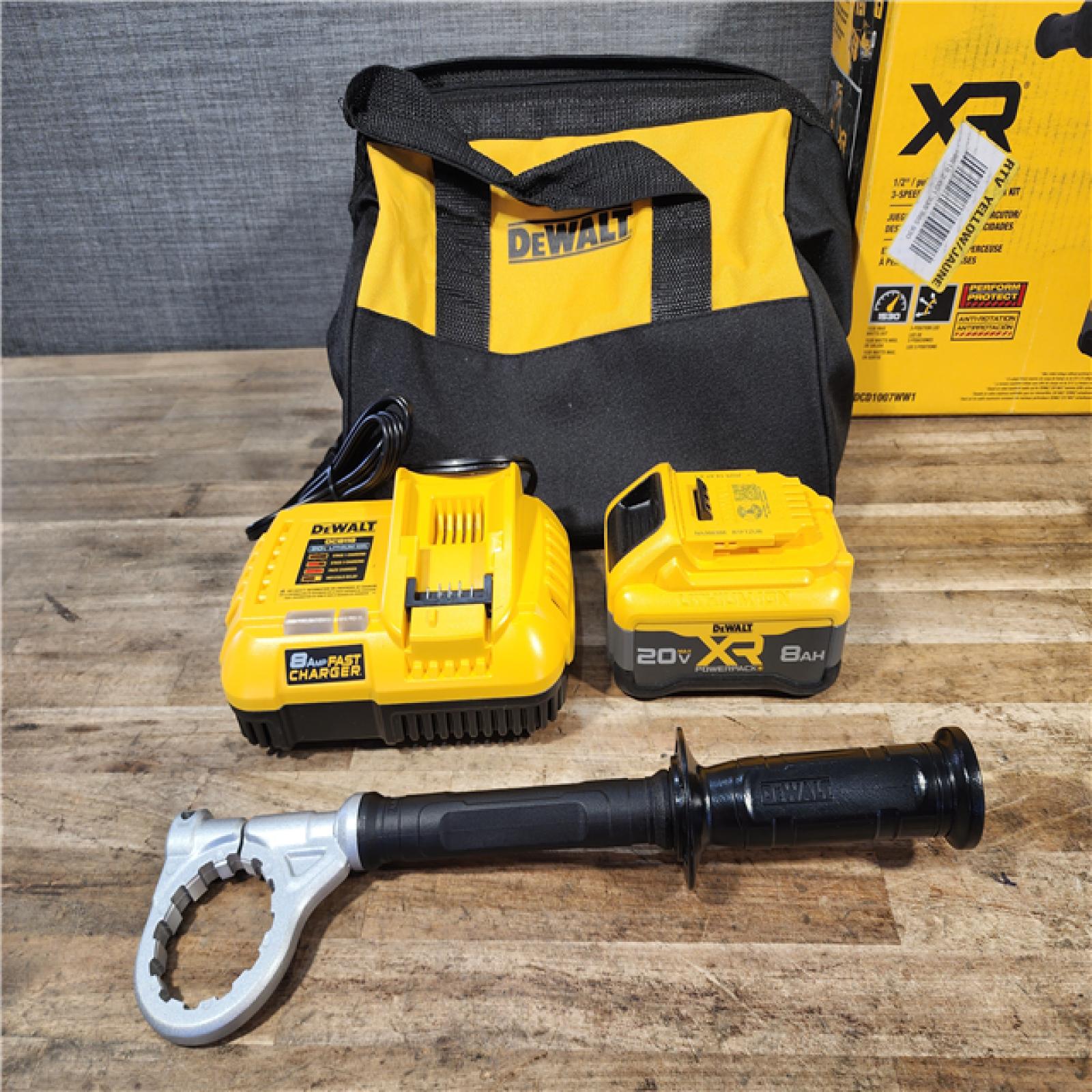 HOUSTON LOCATION - AS-IS DEWALT Atomic 20V Max Lithium-Ion Brushless Cordless Compact 1/4 in. Impact Driver Kit