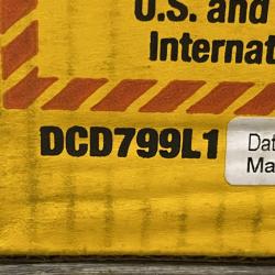 NEW - DEWALT ATOMIC 20-Volt Lithium-Ion Cordless 1/2 in. Compact Hammer Drill Kit