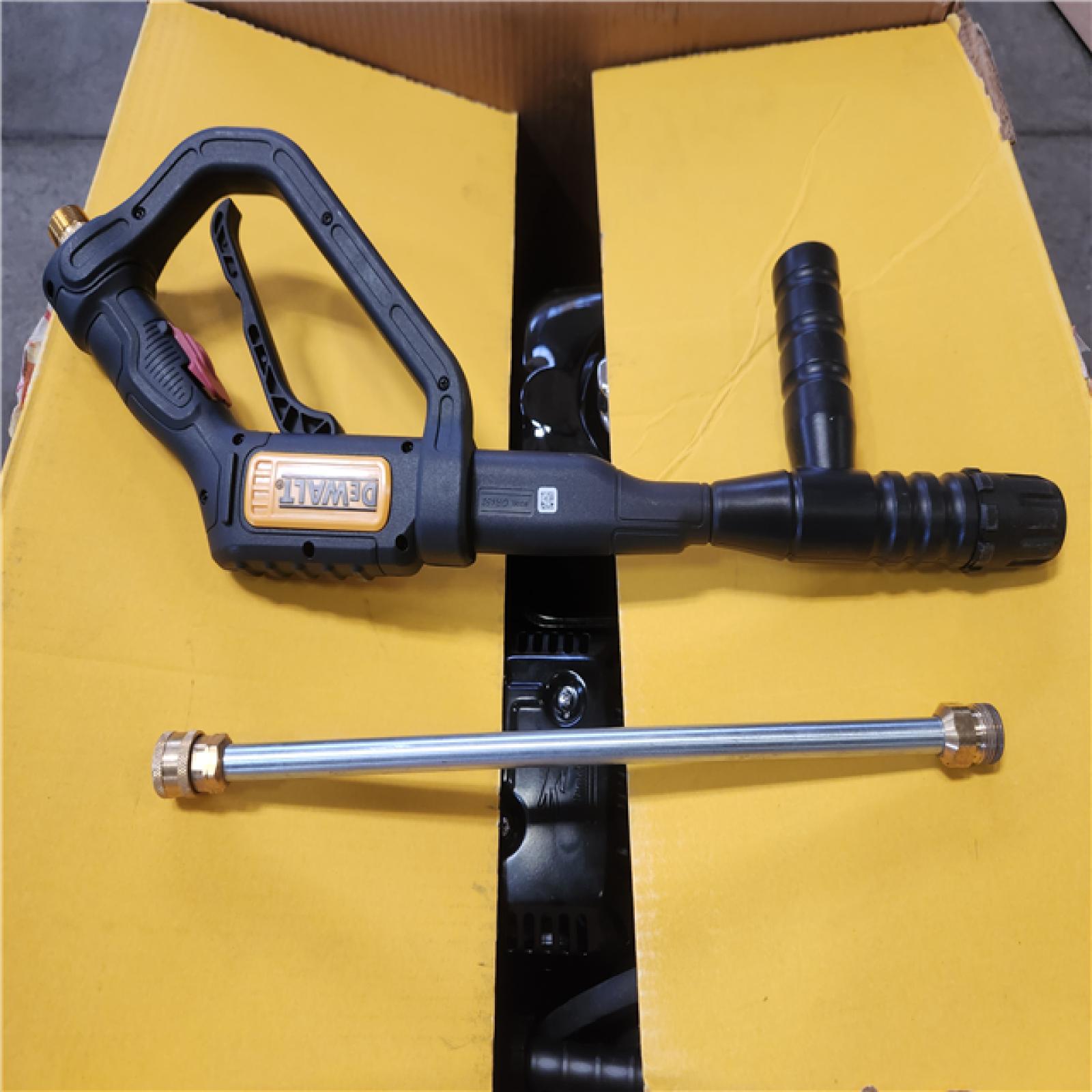 Phoenix DEWALT 3600 PSI 2.5 GPM Cold Water Gas Professional Pressure Washer with HONDA GX200 Engine