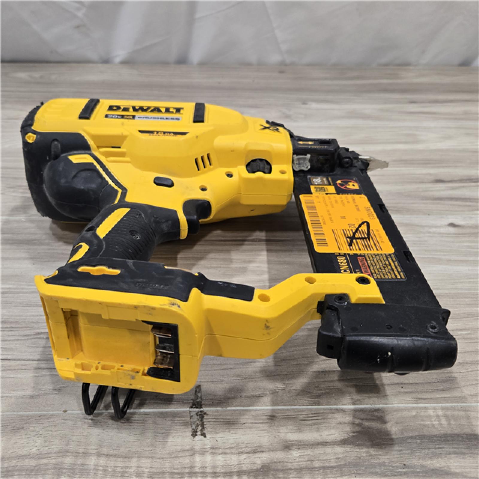 AS-IS DeWalt 20V MAX XR Cordless 18-Gauge Brad Nailer (Tool Only)