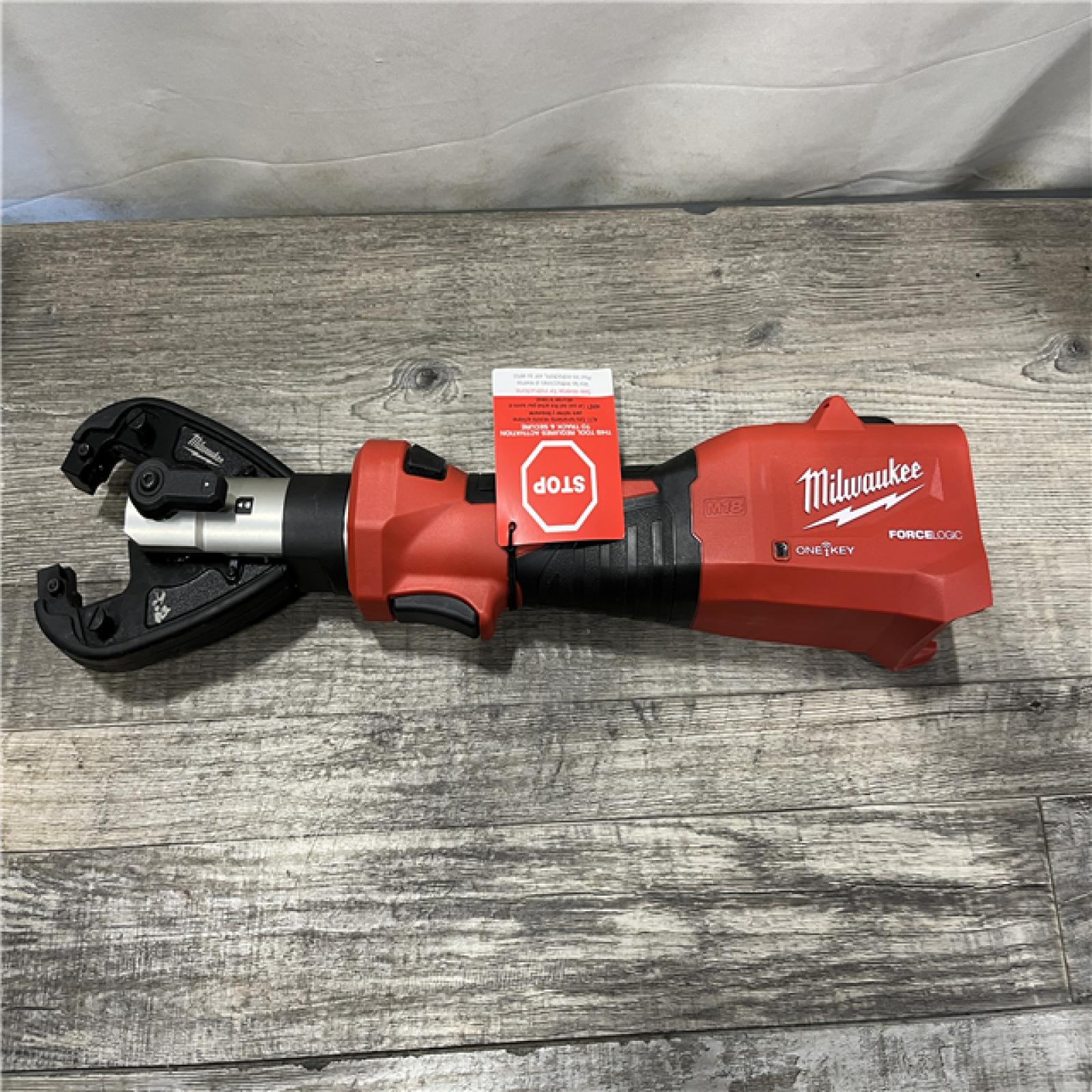 GOOD - Milwaukee 18V Lithium-Ion Cordless FORCE LOGIC 6 Ton Linear Utility Crimper with Kearney Jaw (Tool Only)