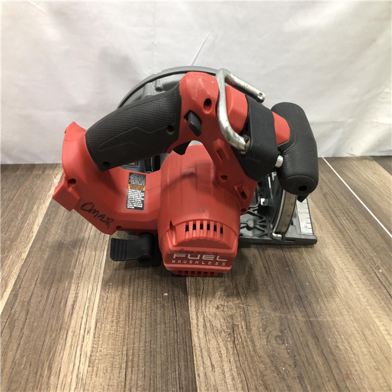 AS-IS Milwaukee FUEL 18V Lithium-Ion Brushless Cordless 7-1/4 in. Circular Saw (Tool-Only)