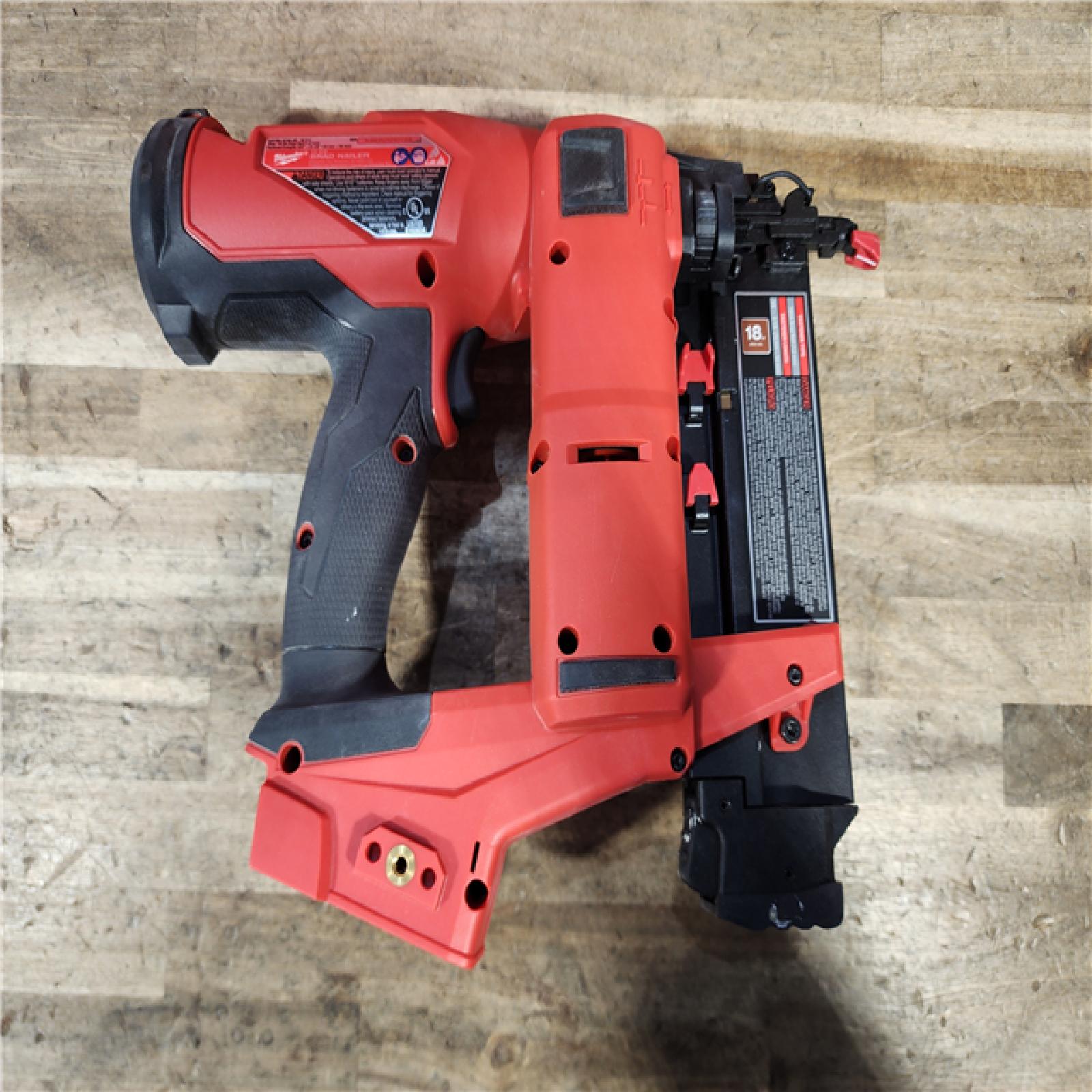 HOUSTON LOCATION - AS-IS Milwaukee M18 Fuel 18V Brushless 18-Gauge Brad Nailer 2746-20 (Bare Tool)