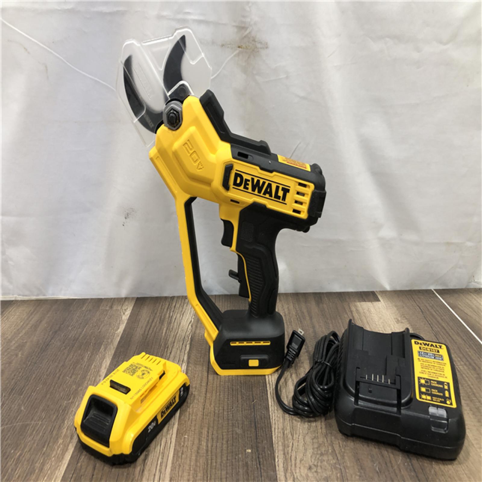 AS-IS DEWALT 20V MAX Cordless Battery Powered Pruner Kit