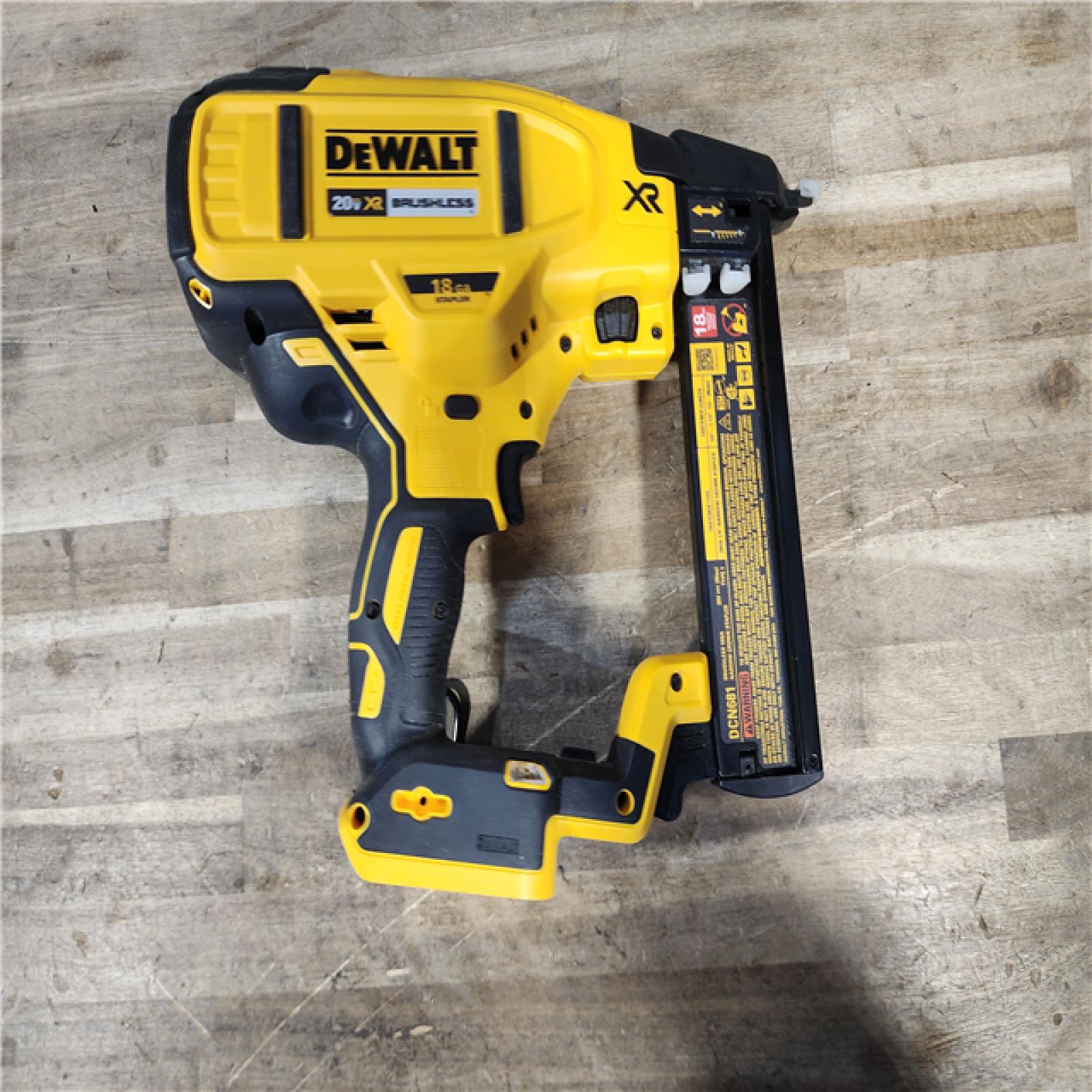 HOUSTON LOCATION - AS-IS DEWALT Cordless 18-Gauge Narrow Crown Stapler (Tool Only)