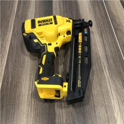 AS-IS DEWALT 20V MAX XR 16-Gauge Electric Cordless Angled Finishing Nailer Kit