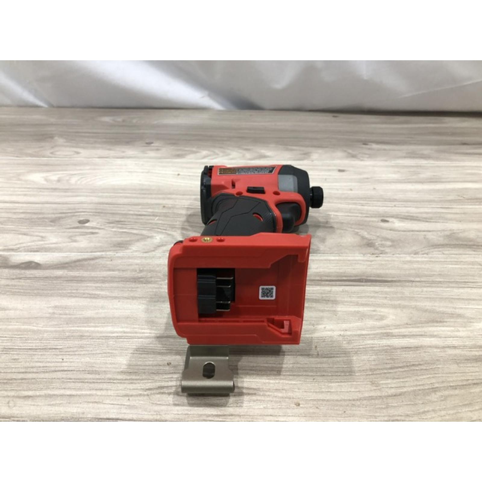 AS-IS Milwaukee 2953-22 M18 FUEL 1/4 Hex Impact Driver Kit