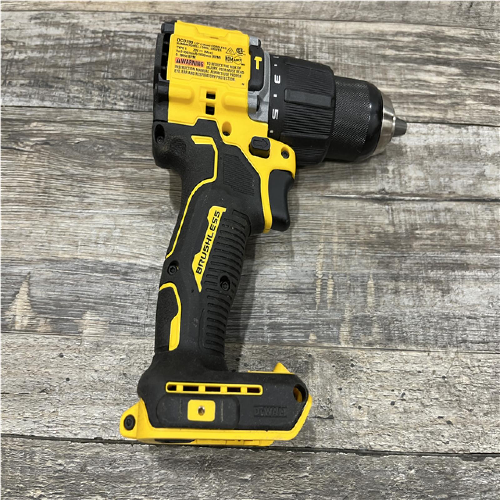 AS-IS DEWALT ATOMIC 20V Lithium-Ion Cordless 1/2 in. Hammer Drill Kit