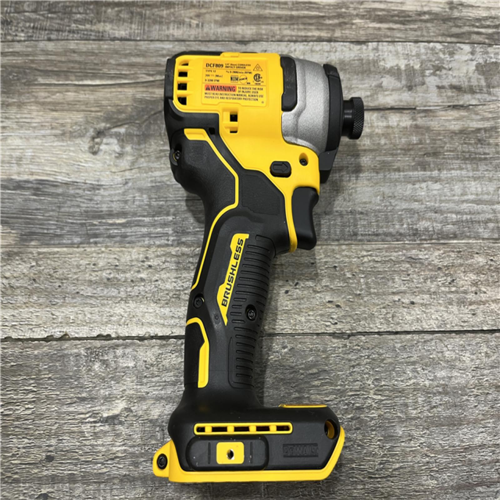 AS-IS DEWALT Atomic 20V Max Lithium-Ion Brushless Cordless Compact 1/4 in. Impact Driver Kit