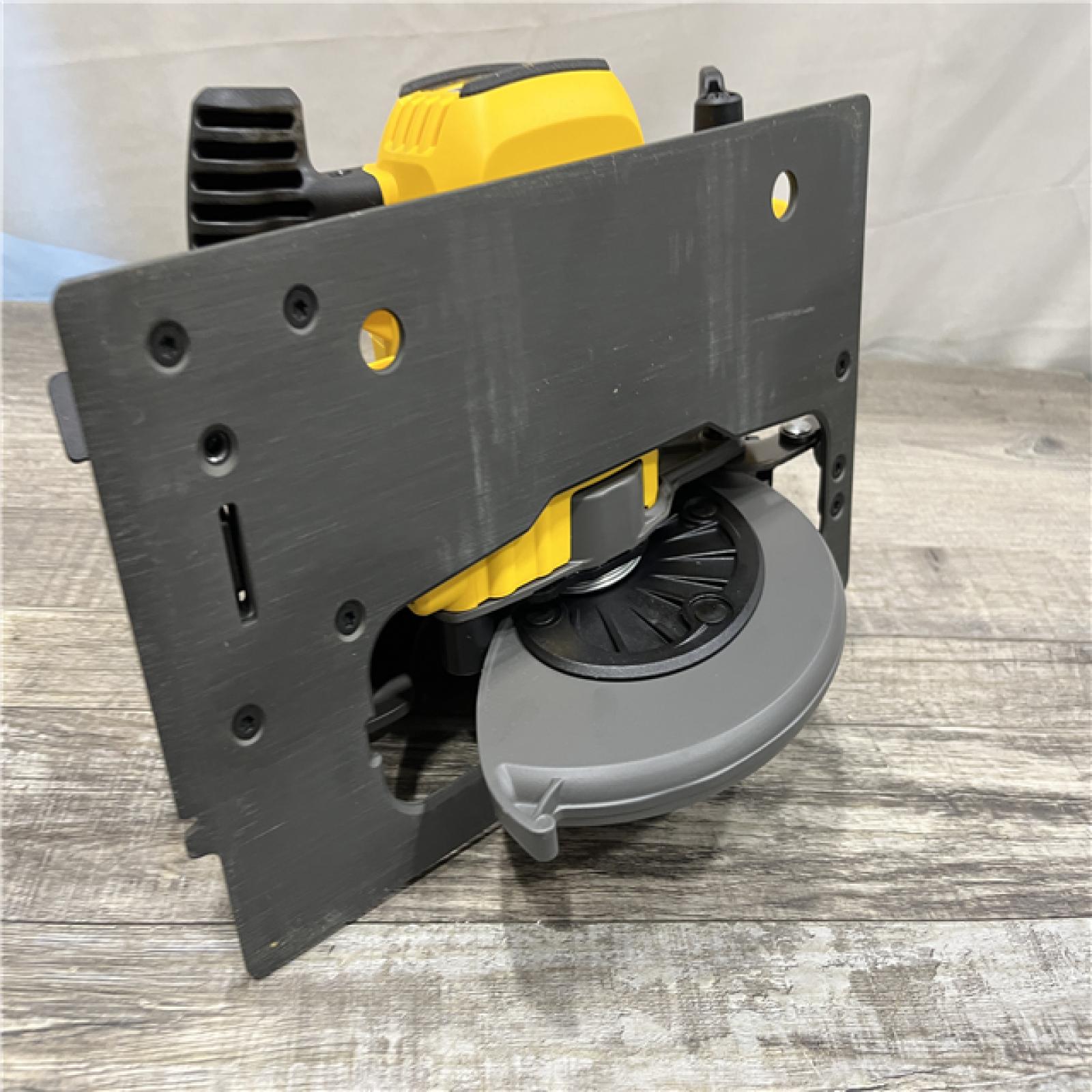AS-IS DEWALT FLEXVOLT 60V MAX Cordless Brushless 7-1/4 in. Circular Saw with Brake (Tool Only)