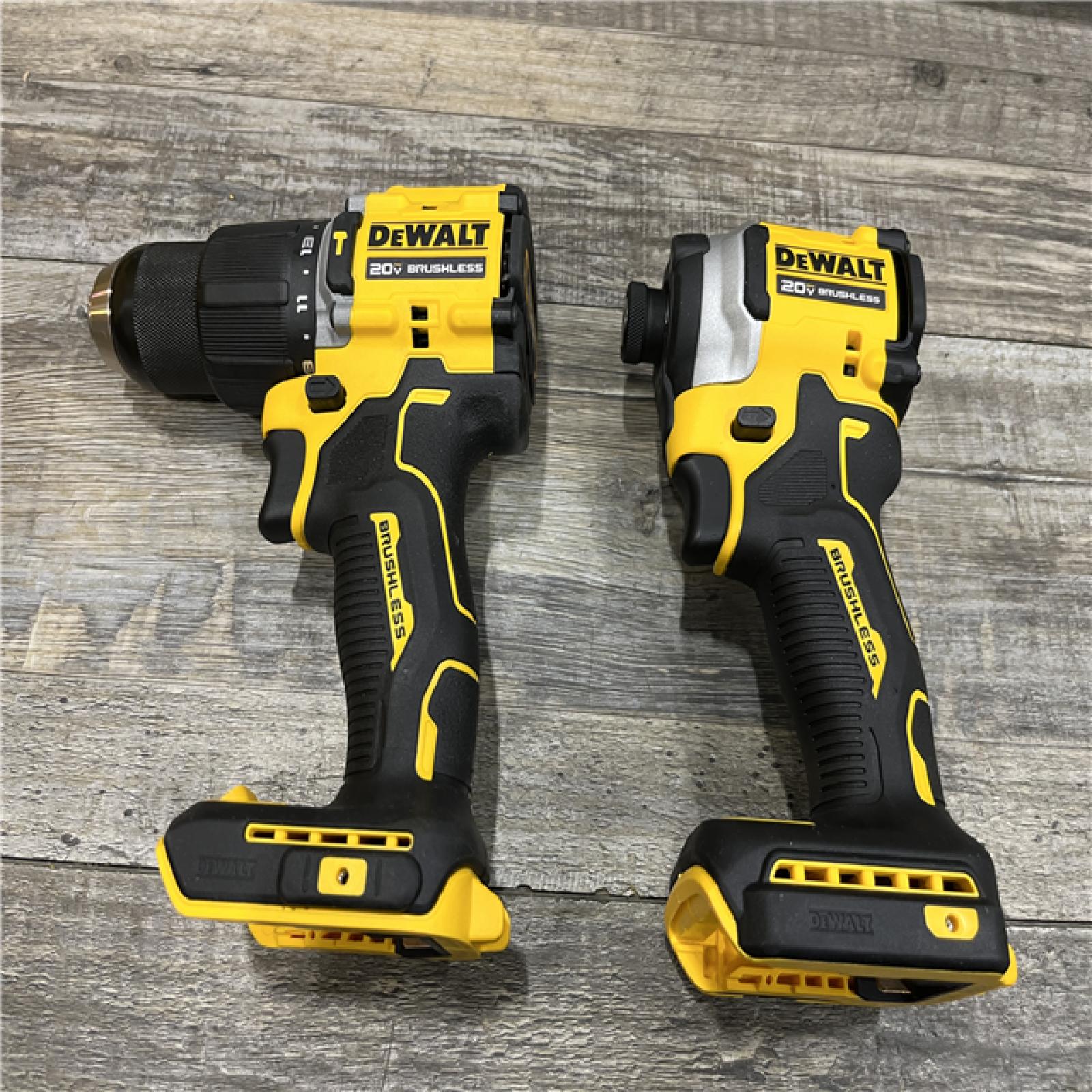 LIKE NEW - DEWALT ATOMIC 20V MAX Lithium-Ion Cordless 2-Tool Combo Kit