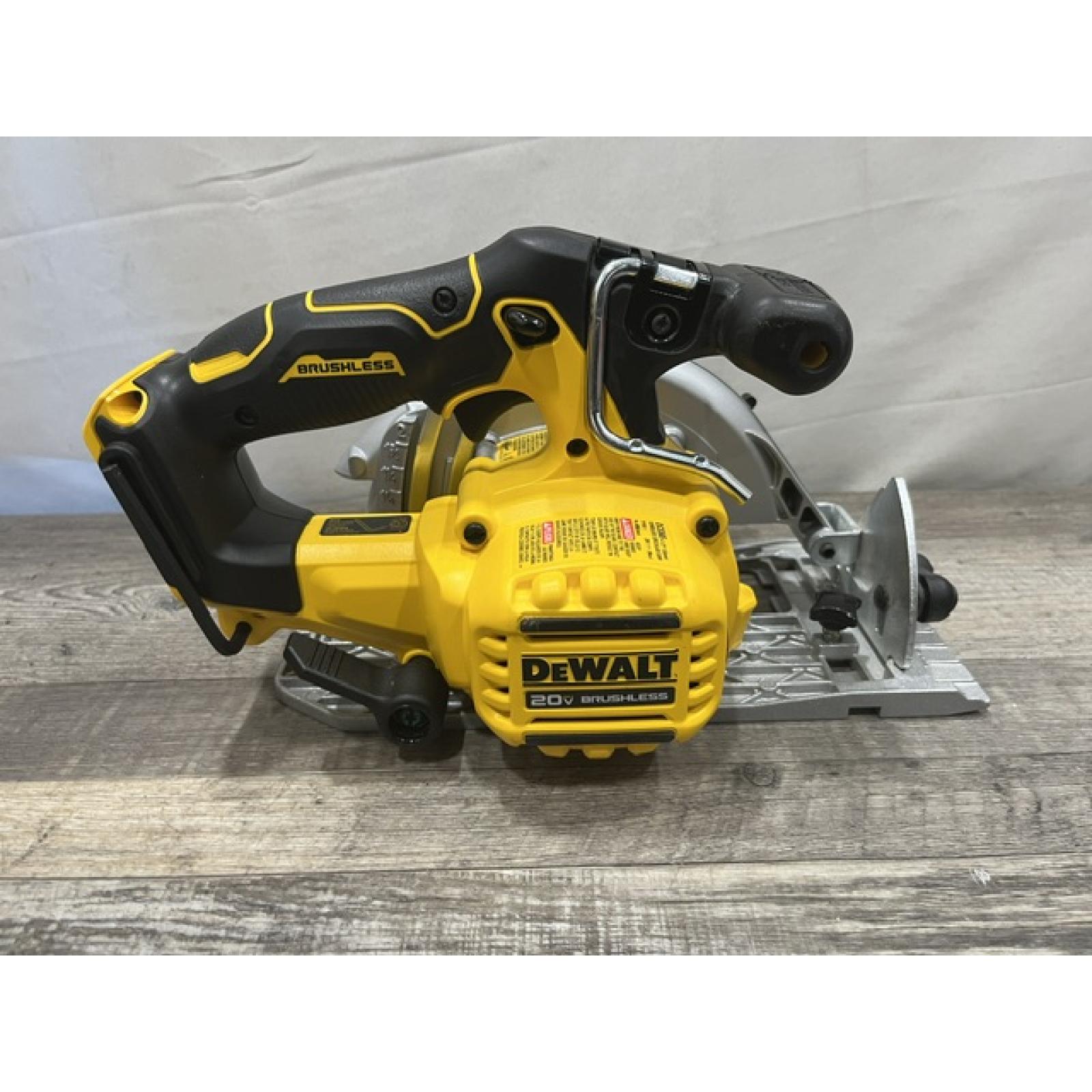 AS-IS DEWALT 20V MAX Cordless Brushless 6-1/2 in. Sidewinder Style Circular Saw (Tool Only)