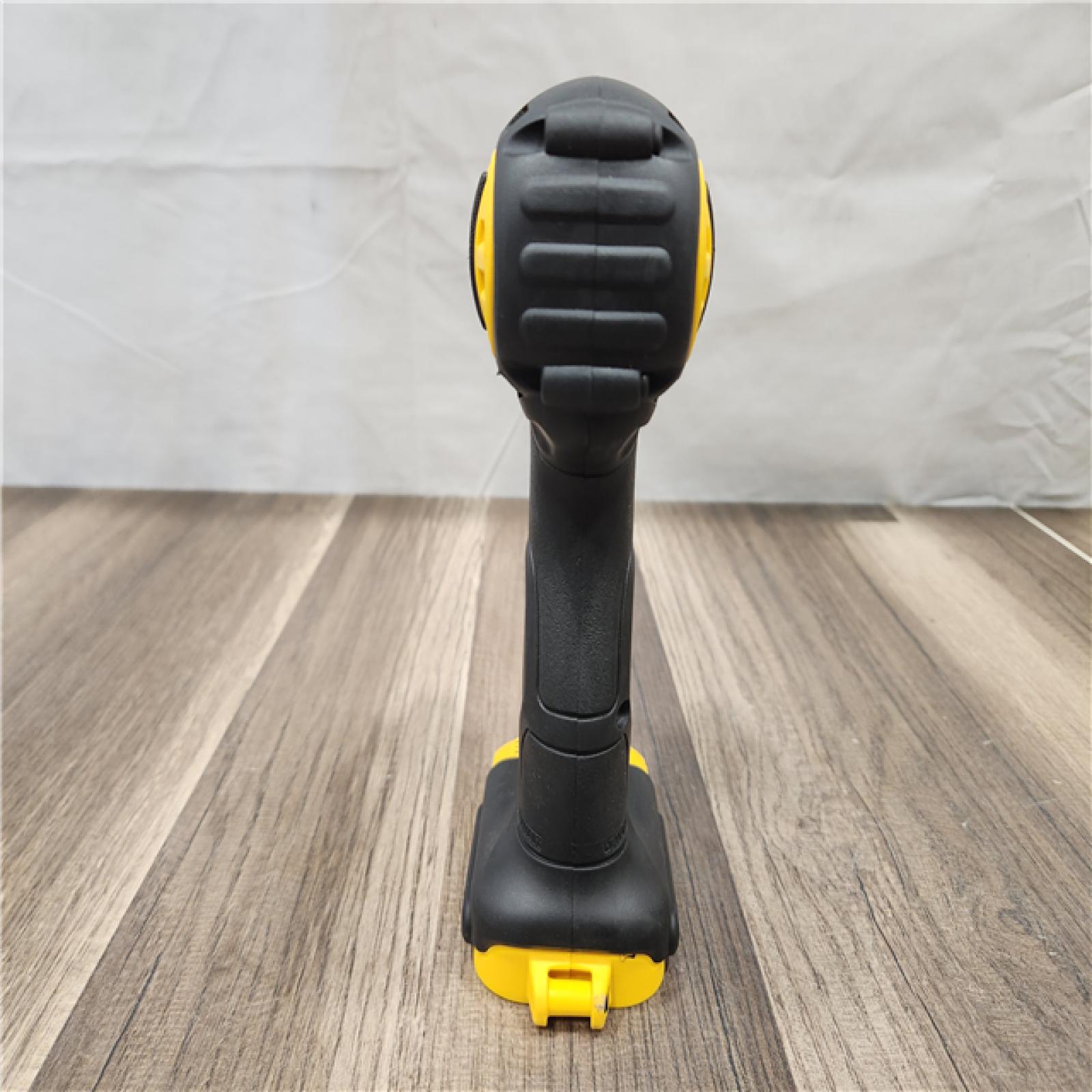 AS-IS- DeWALT ATOMIC 20V MAX Cordless Compact Impact Driver Kit W/ Li-Ion 2ah Battery  1/4  Brushless