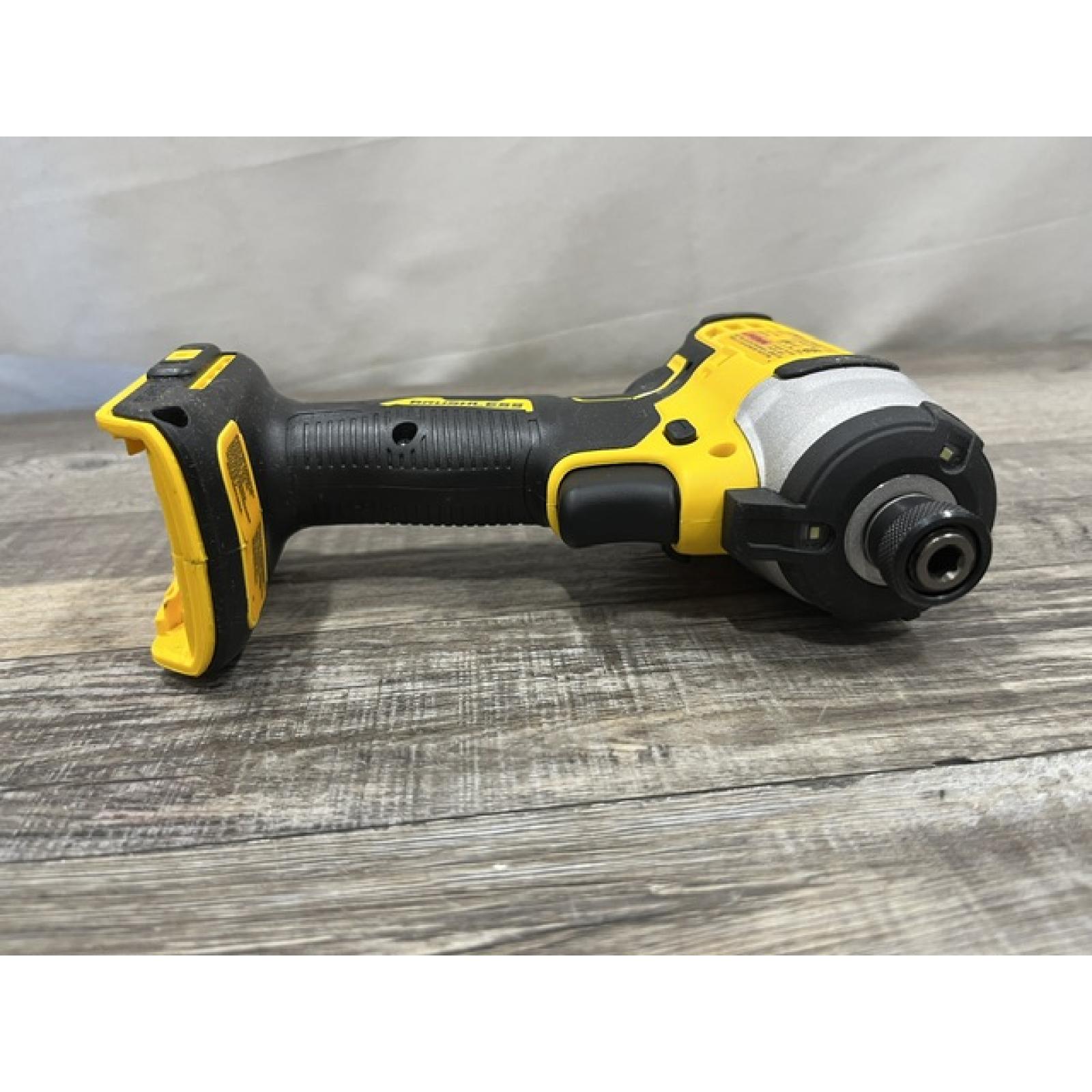 AS-IS DEWALT Atomic 20V Max Lithium-Ion Brushless Cordless Compact 1/4 in. Impact Driver Kit