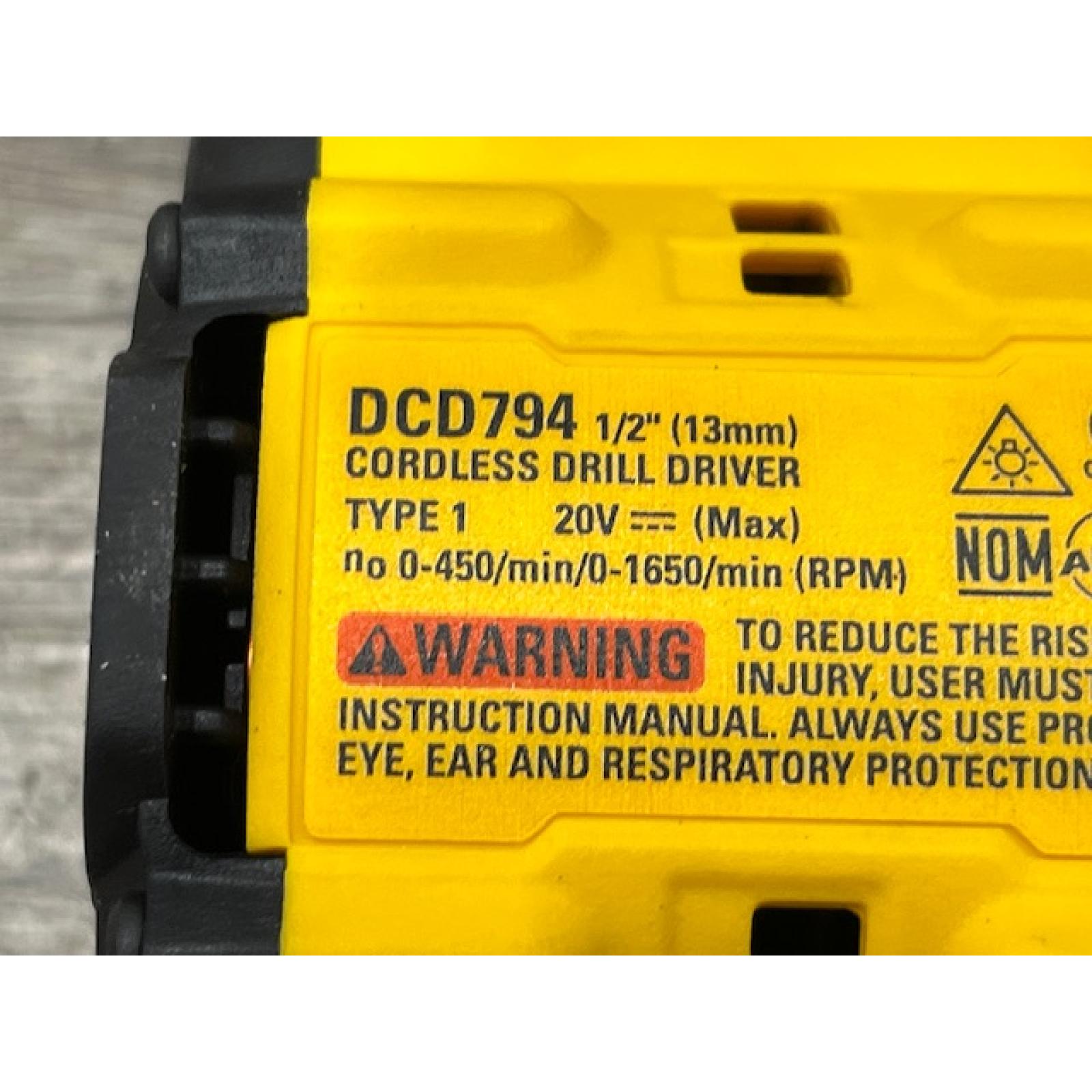 AS-IS DEWALT Atomic 20V Lithium-Ion Cordless Compact 1/2 in. Drill/Driver Kit