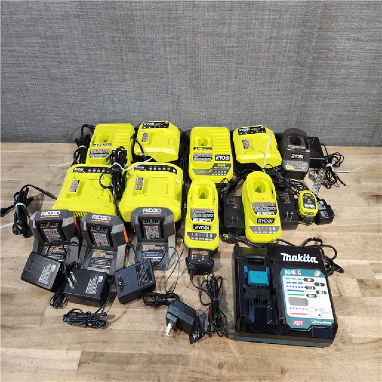 HOUSTON LOCATION - AS-IS MIXED BATTERY CHARGER PACK QTY - 15