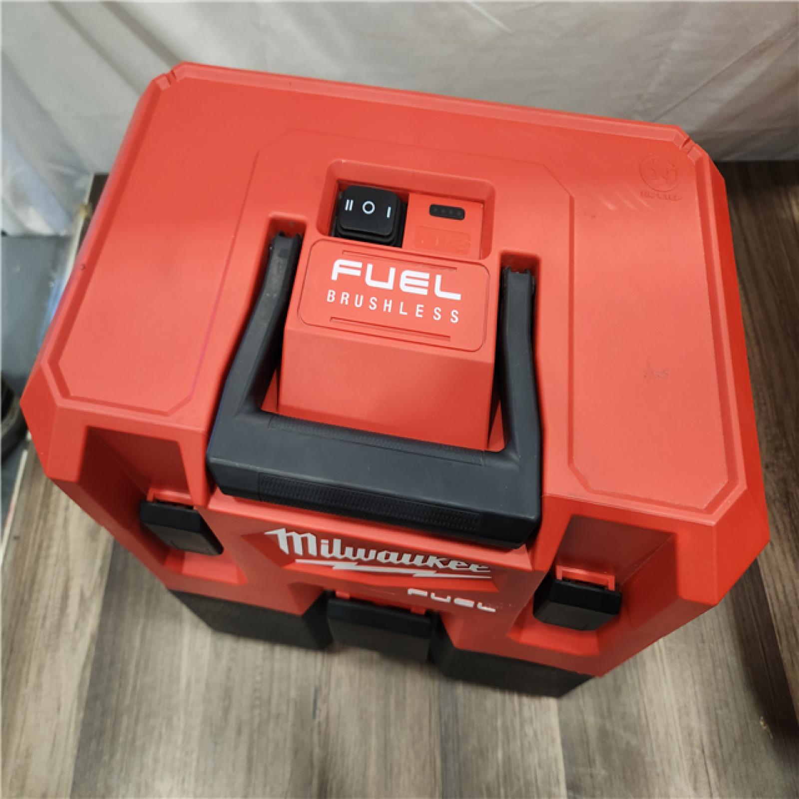 AS-IS- Milwaukee M12 Cordless Shop Vacuum - (Tool Only)