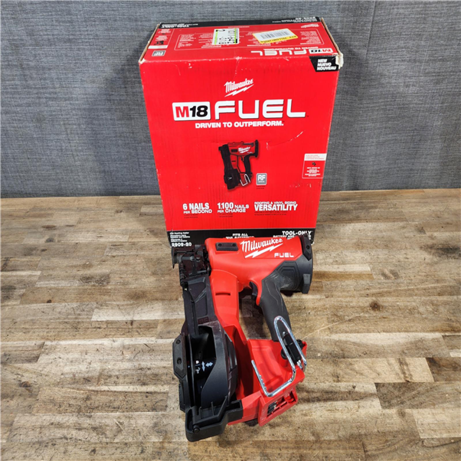HOUSTON LOCATION - AS-IS (APPEARS LIKE NEW) Milwaukee FUEL 18-Volt Lithium-Ion Brushless Cordless Coil Roofing Nailer (Tool Only)