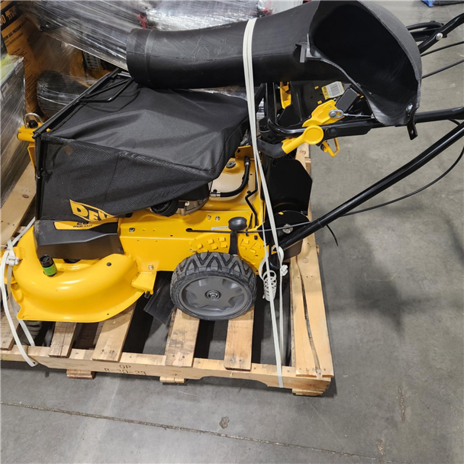 Dallas Location - As-Is DEWALT 28 in. 224cc Lawn Mower