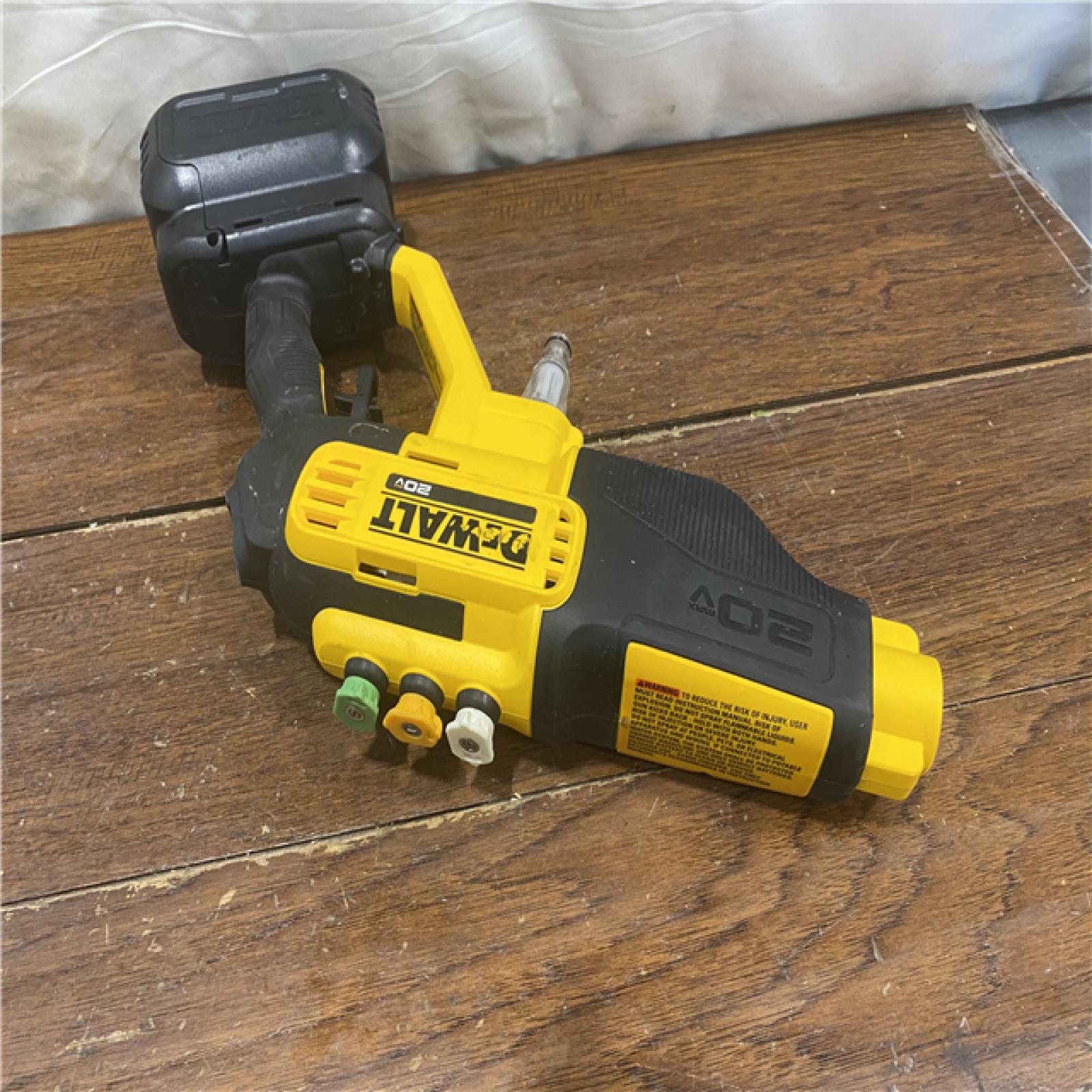AS-IS Dewalt 20V 550 PSI  1 GPM Cordless Power Cleaner W/ 4 Nozzles Tool-Only DCPW550B
