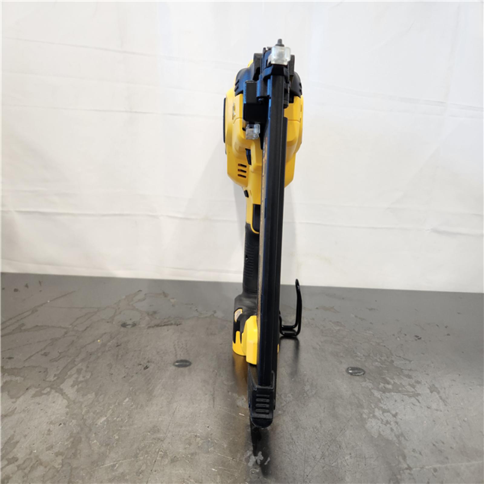 AS-IS- DEWALT 20V MAX XR Lithium-Ion Electric Cordless 18-Gauge Brad Nailer (Tool Only)