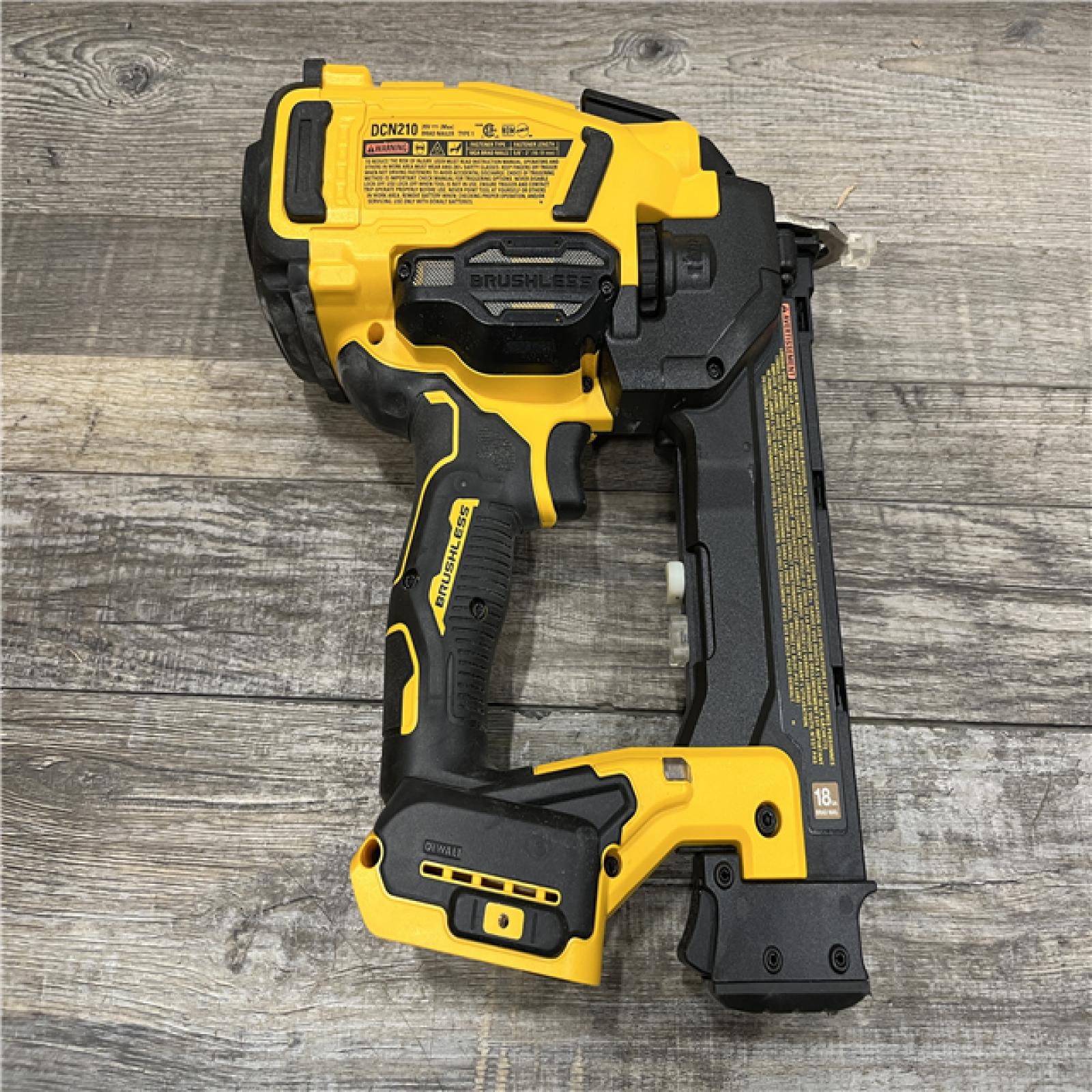 AS-IS DEWALT 20V MAX XR 18 Gauge Cordless Brad Nailer (Tool Only)