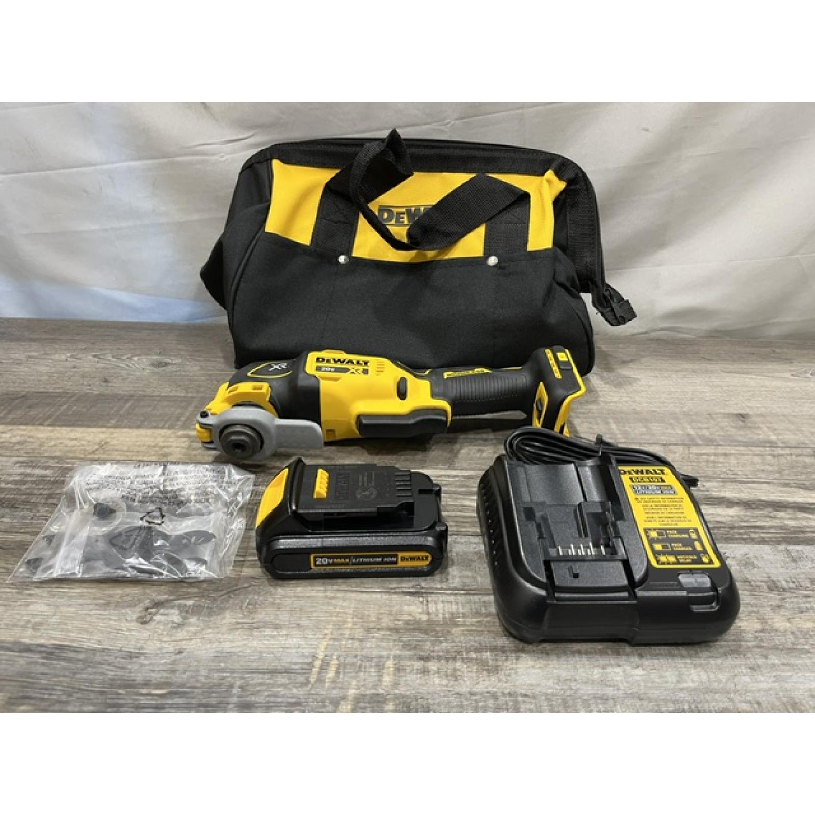 AS-IS DEWALT 20V MAX XR Cordless Brushless 3-Speed Oscillating Multi Tool Kit