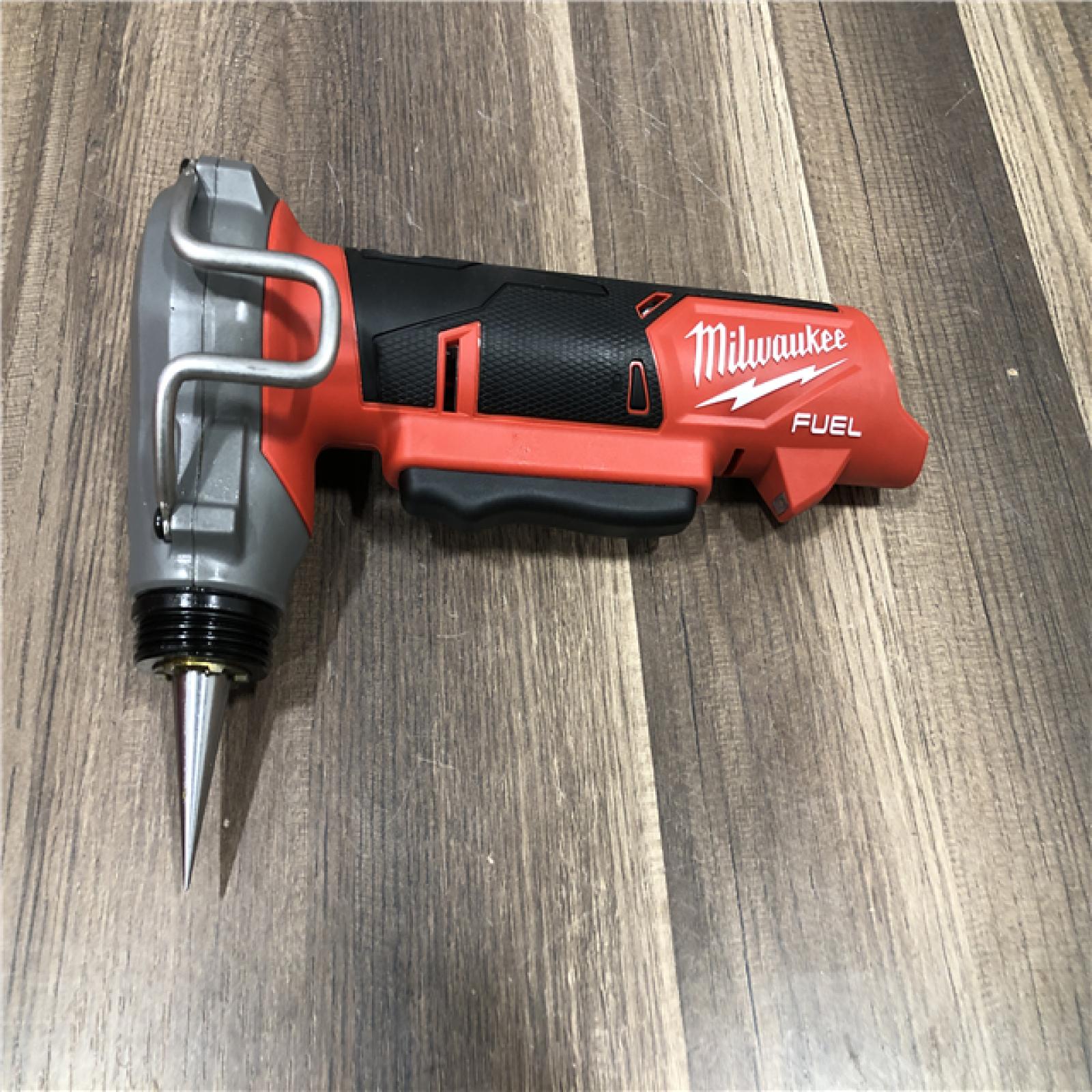 AS-IS Milwaukee FUEL ProPEX Expander Tool with 1/2 in. - 1 in. RAPID SEAL ProPEX Expander Heads