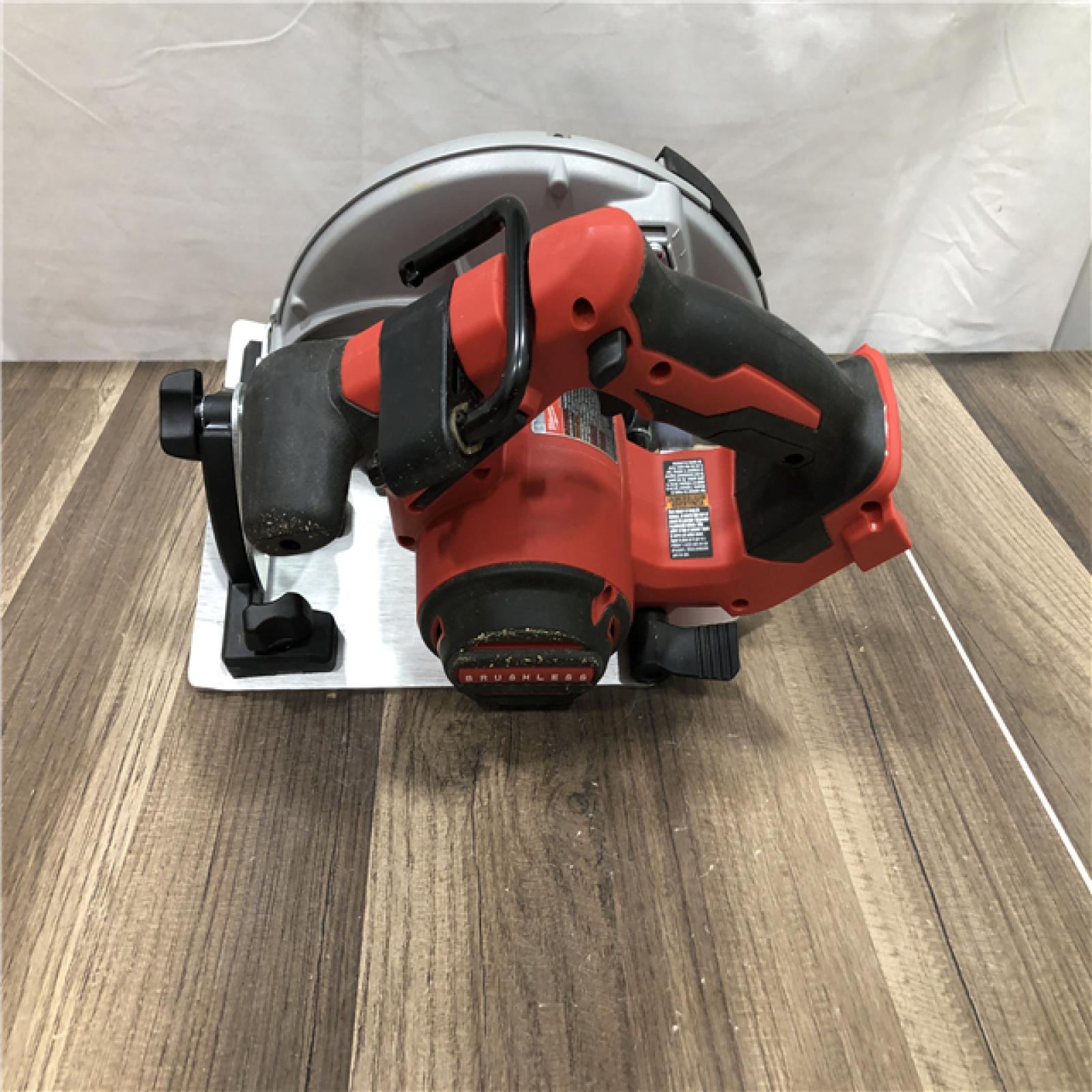 AS-IS Milwaukee 18V Lithium-Ion Brushless Cordless 7-1/4 in. Circular Saw (Tool-Only)