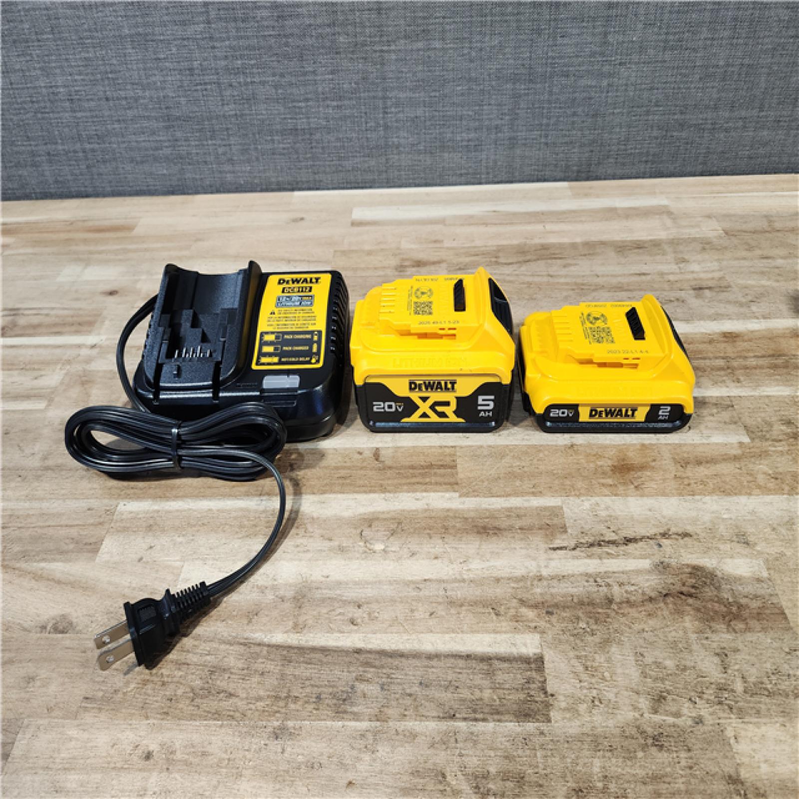 HOUSTON LOCATION - AS-IS DEWALT 2 TOOL COMBO KIT W/ (2) BATTERY & CHARGER